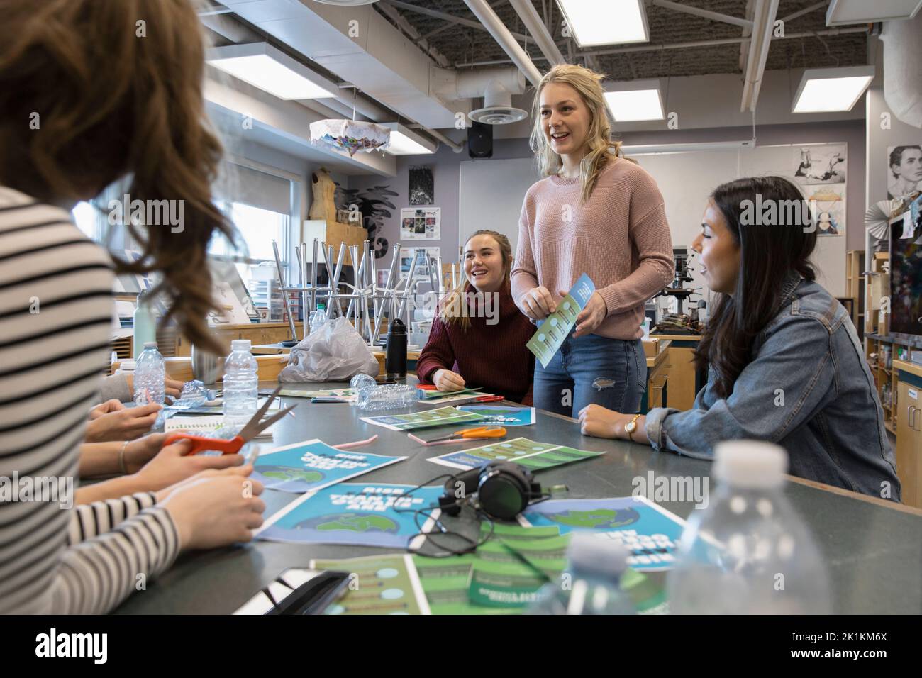 High school classroom students project hi-res stock photography and ...