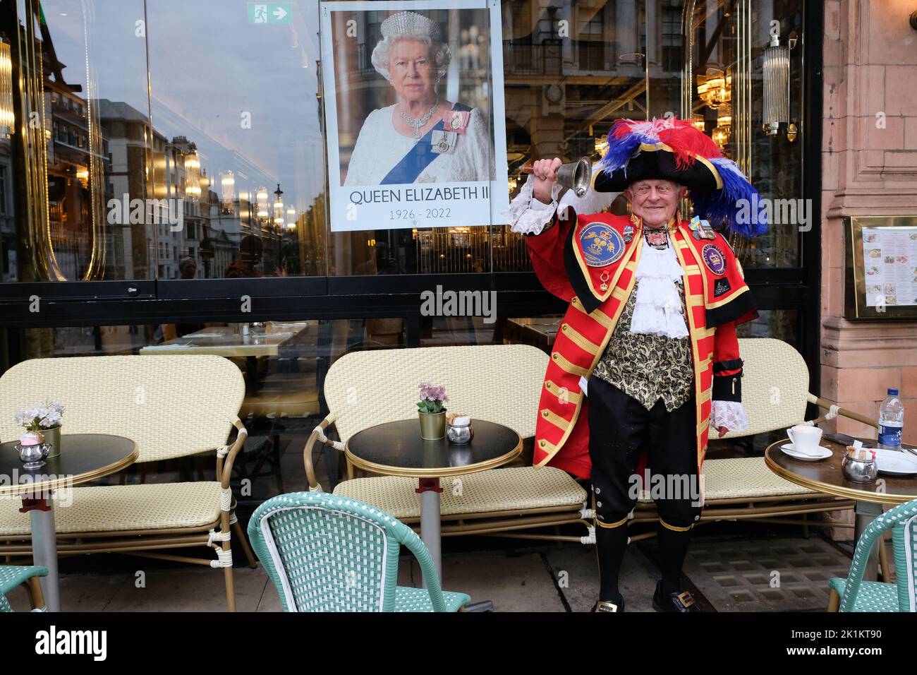 London, UK. 19th Sept 2022. A Town Crier on Piccadilly for The State Funeral of Her Majesty The Queen. Credit: Matthew Chattle/Alamy Live News Stock Photo