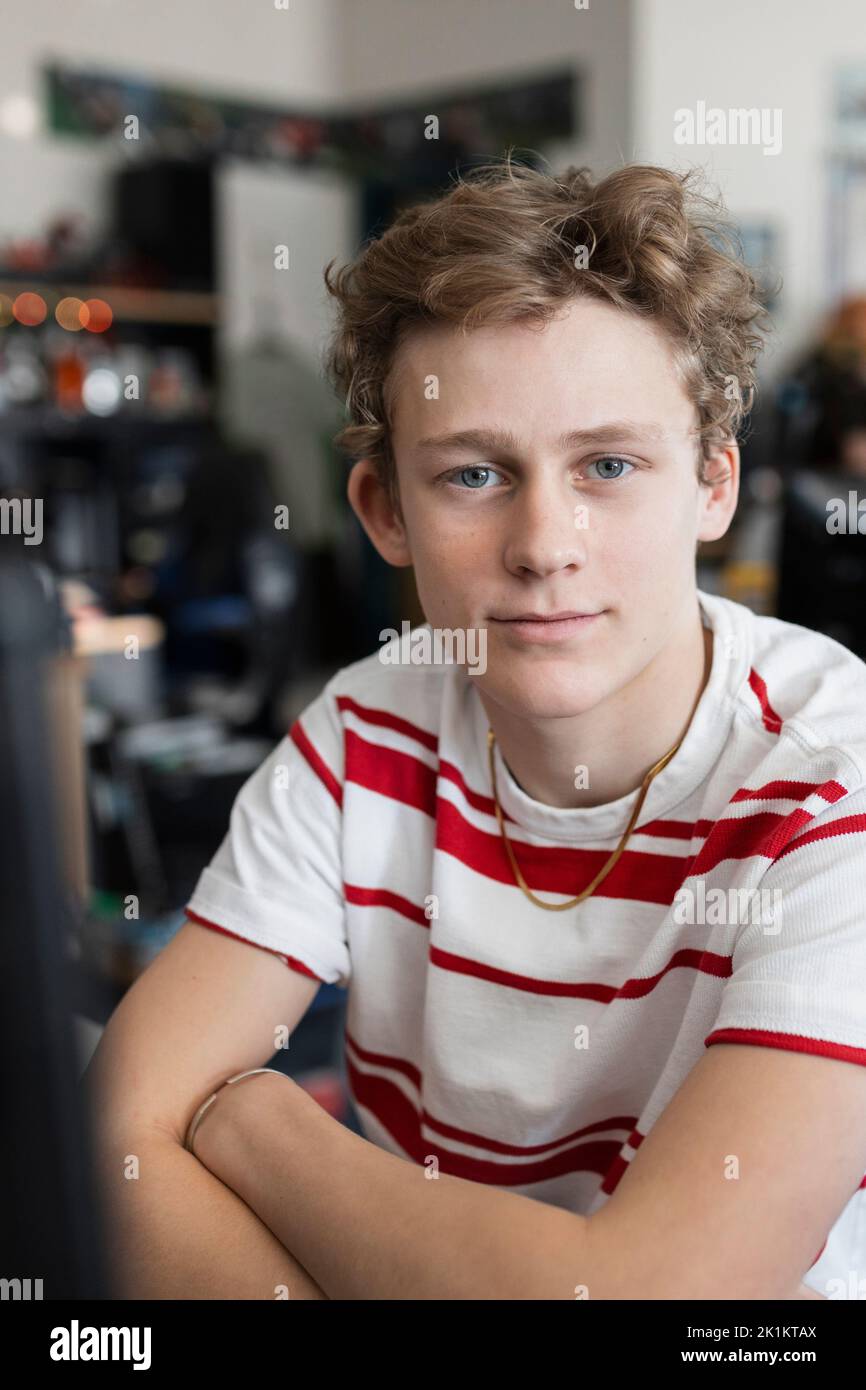 Portrait teen boy school hi-res stock photography and images - Alamy