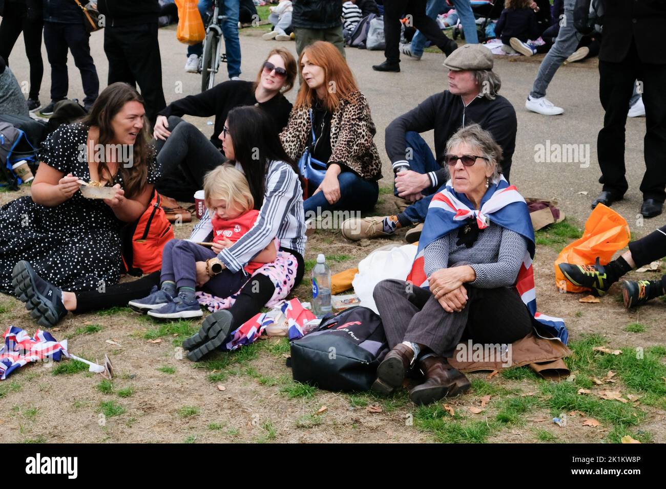 London, UK. 19th Sept 2022. Crowds fill Hyde Park to watch The State Funeral of Her Majesty The Queen. Credit: Matthew Chattle/Alamy Live News Stock Photo