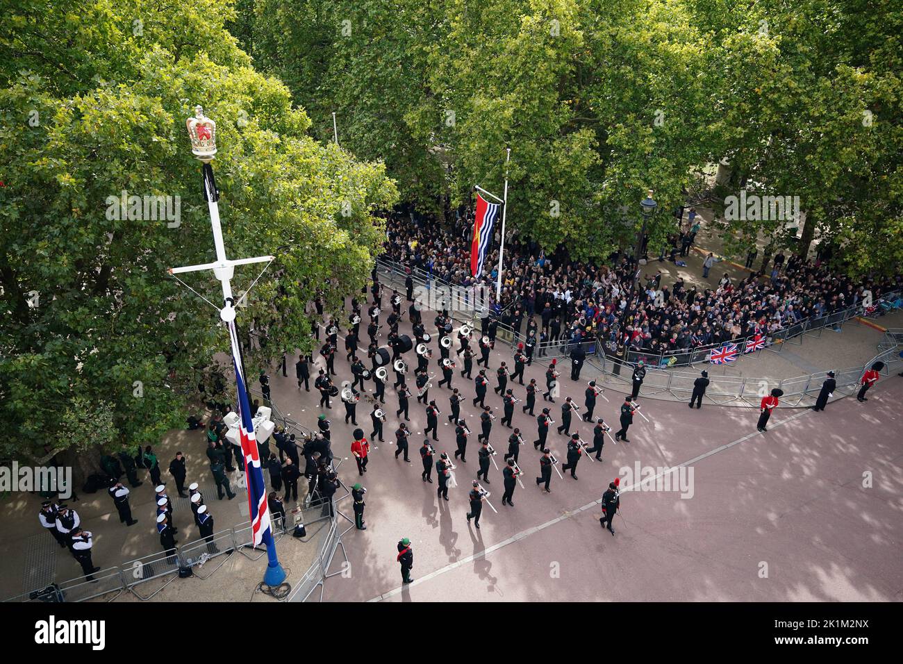 The coffin procession heads down the Mall towards Wellington Arch