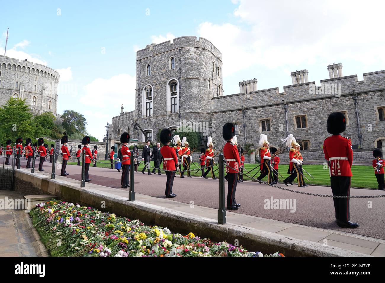 Soldiers from the Grenadier Guards at the Committal Service for Queen Elizabeth II held at St George's Chapel in Windsor Castle, Berkshire. Picture date: Monday September 19, 2022. Stock Photo