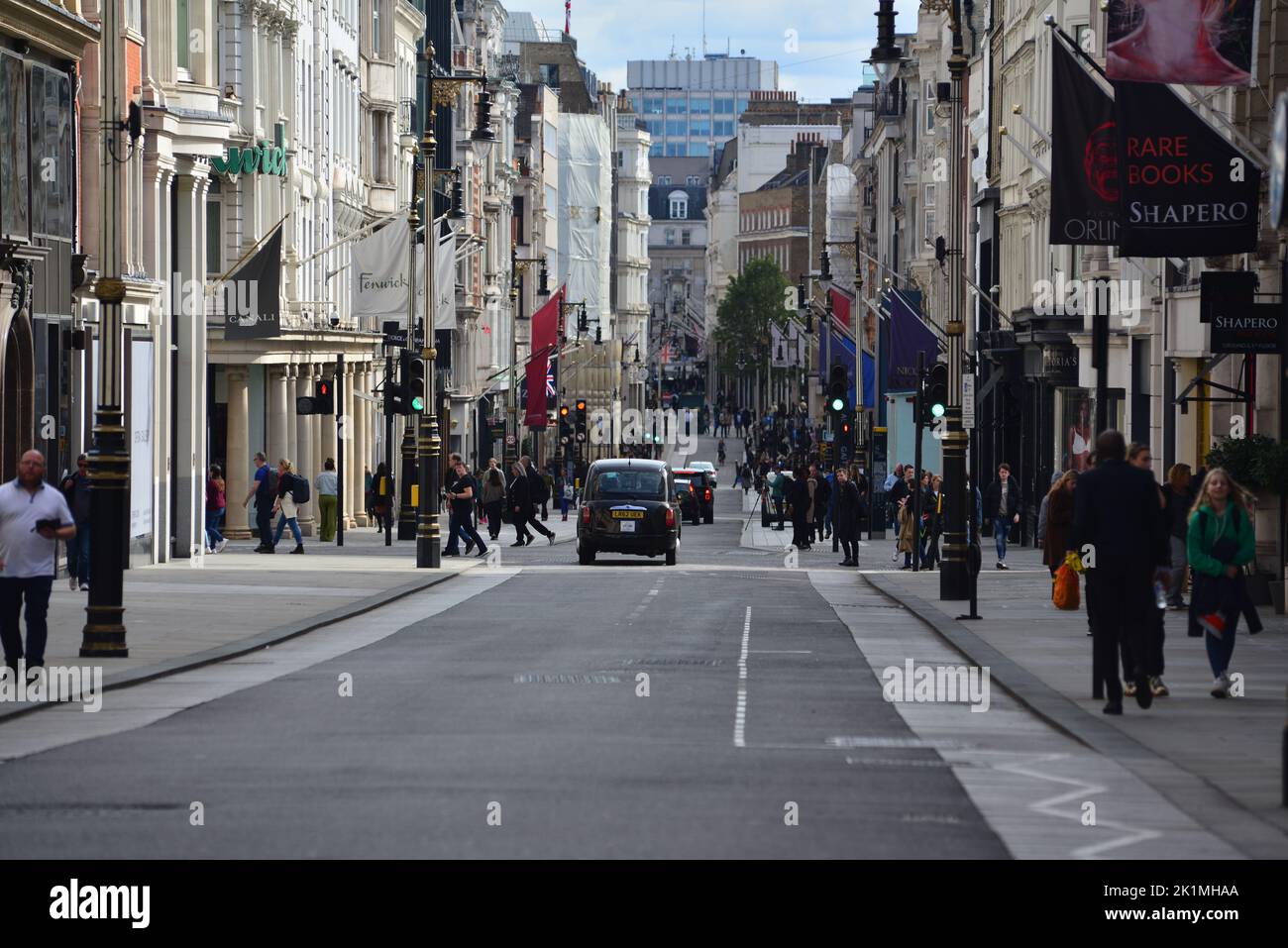 State funeral of Her Majesty Queen Elizabeth II, London, UK, Monday 19th September 2022. Traffic free New Bond Street. Stock Photo