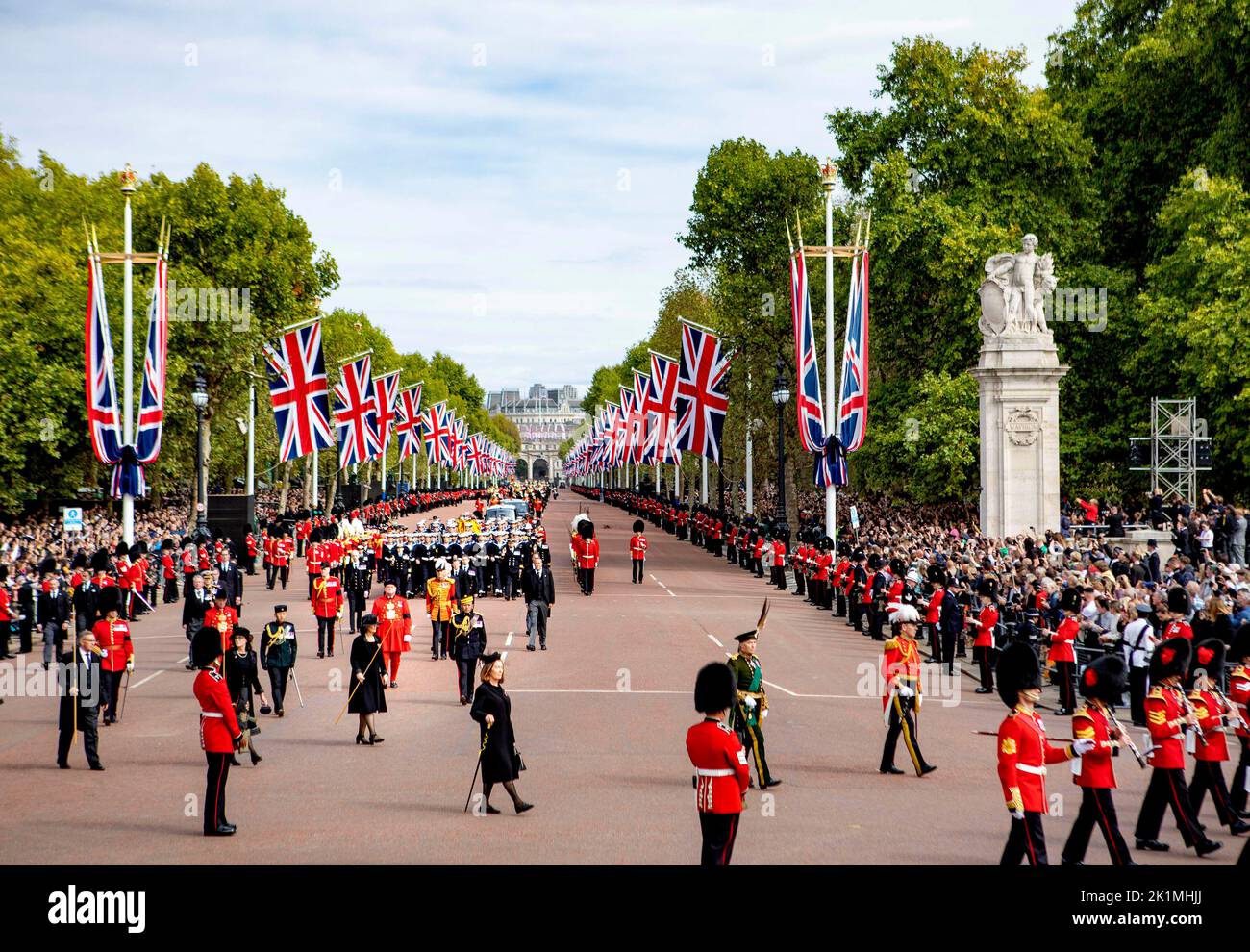 The Coffin of Queen Elizabeth II, is transported on the State Gun