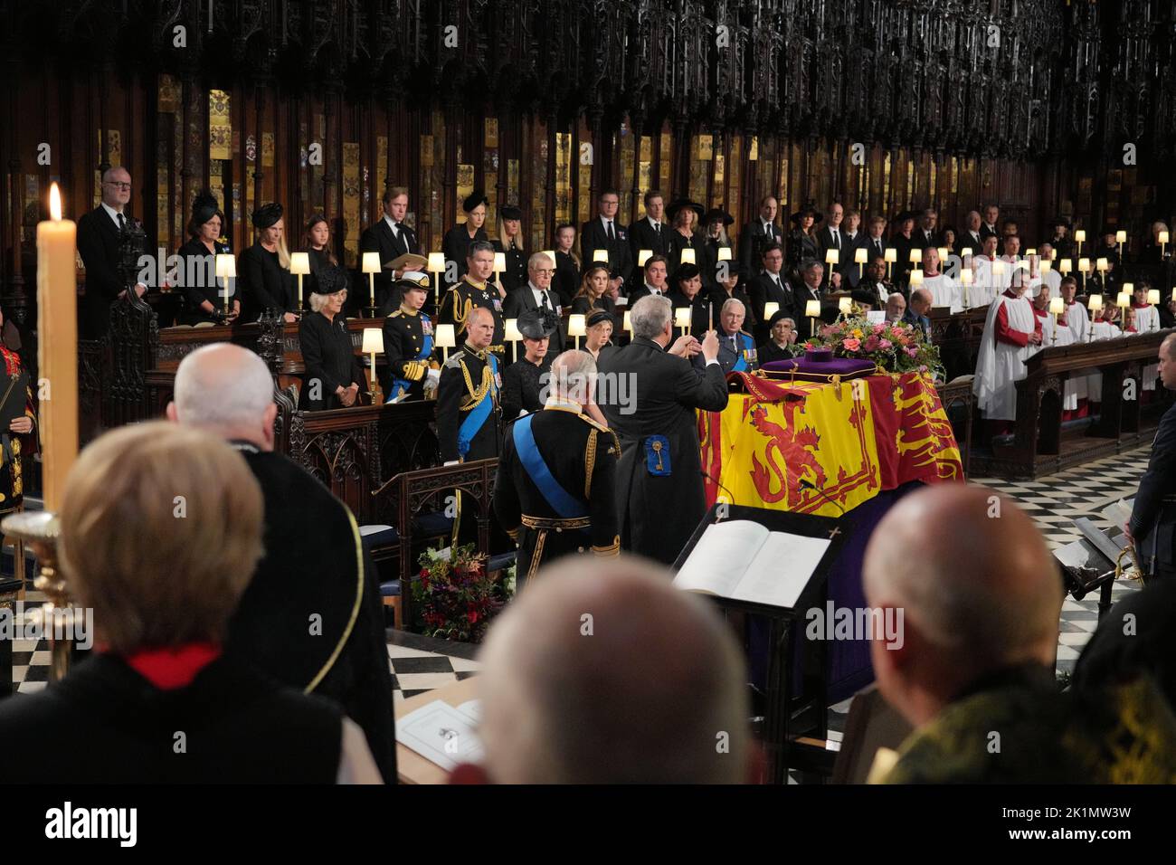 The Lord Chamberlain ceremonially breaks his Wand of Office on the