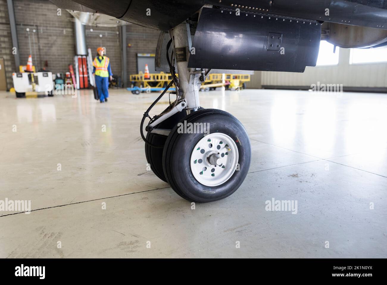 On landing gear hi-res stock photography and images - Alamy