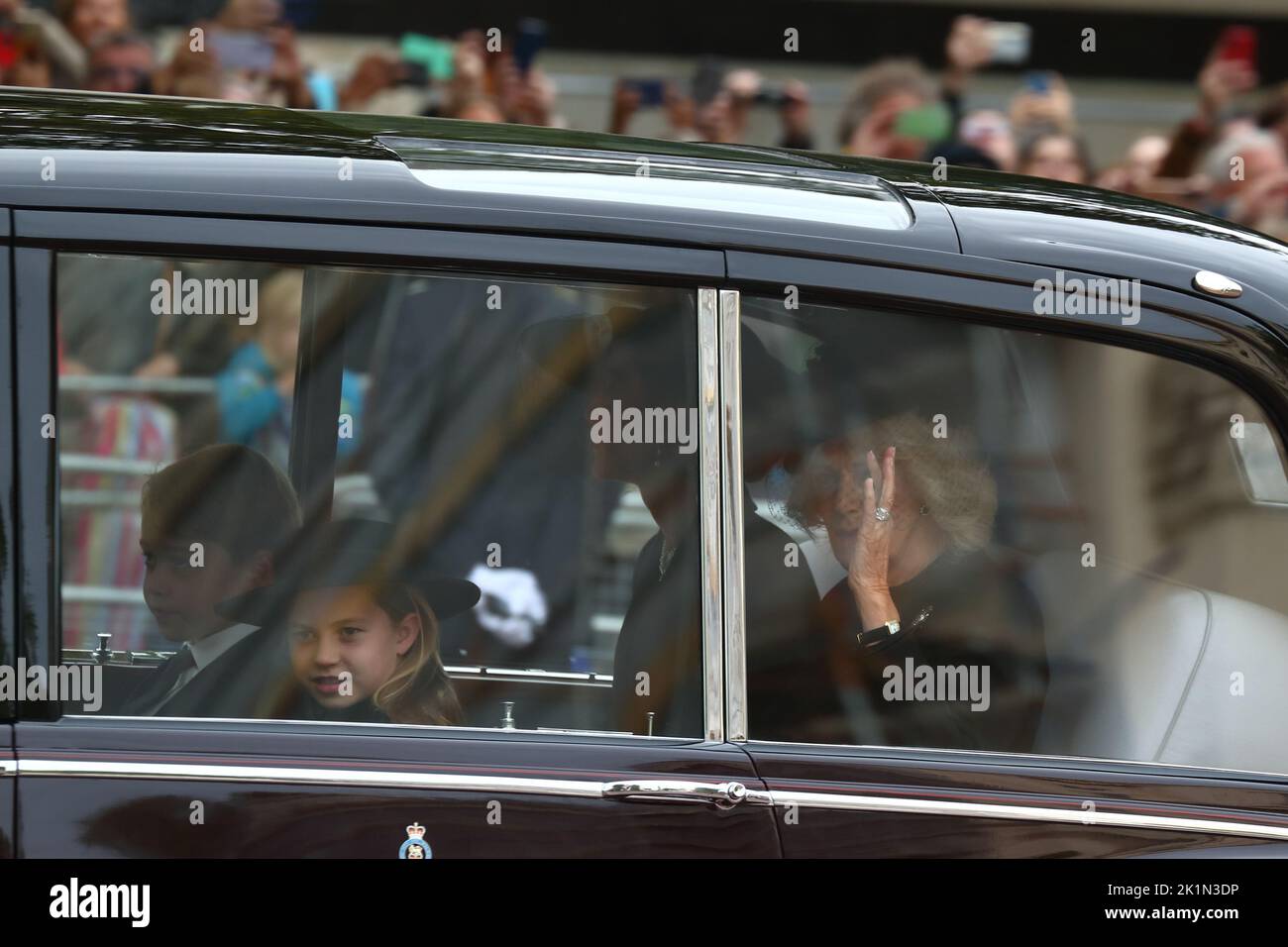 London, UK. 19th Sep, 2022. Queen Consort Camilla, Princess Kate, Prince George and Princess Charlotte are travelling to Westminster Cathedral for the funeral of Queen Elizabeth II. Credit: Uwe Deffner/Alamy Live News Stock Photo