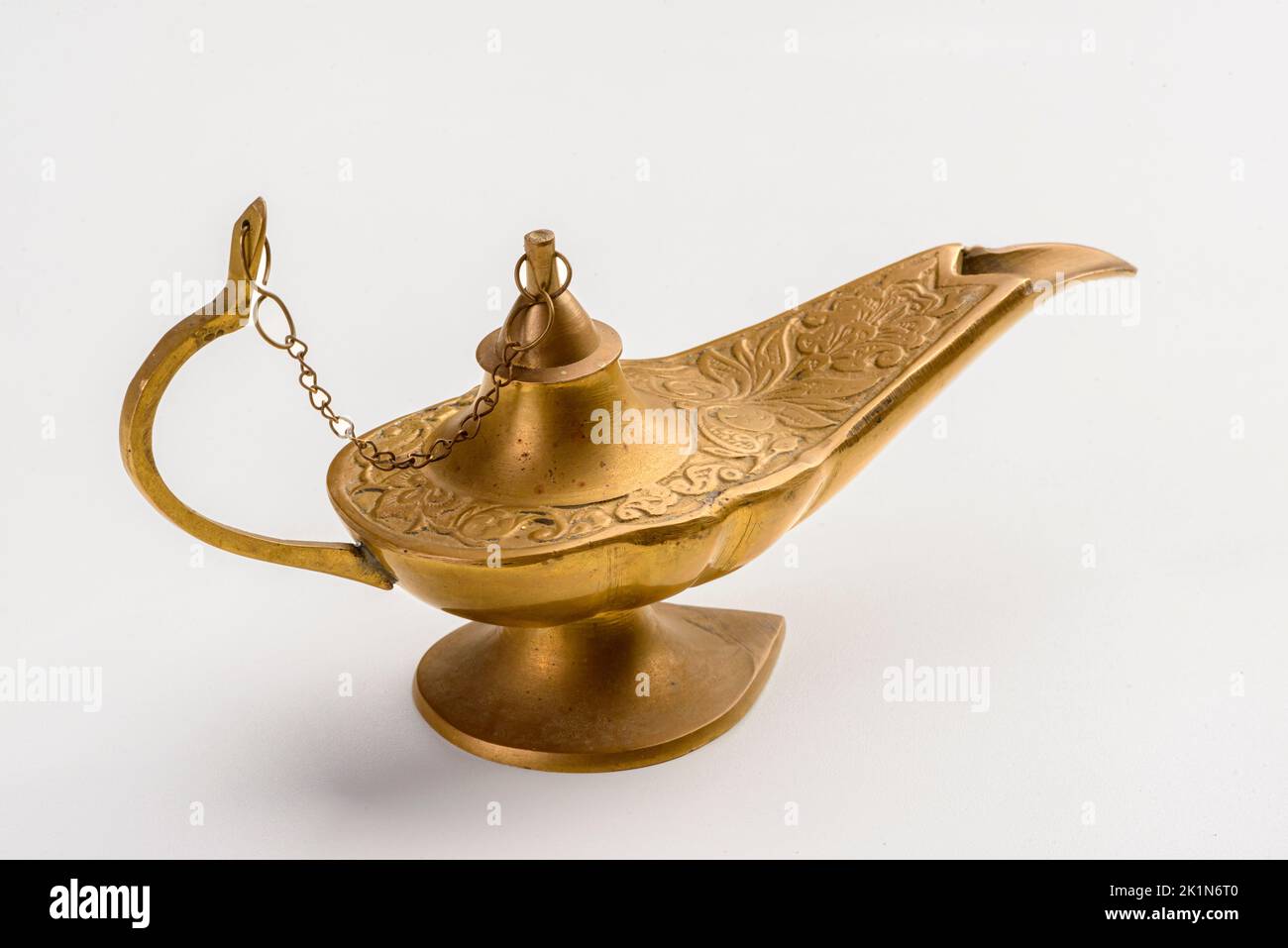 Lamp brass aladdin hi-res stock photography and images - Page 5 - Alamy