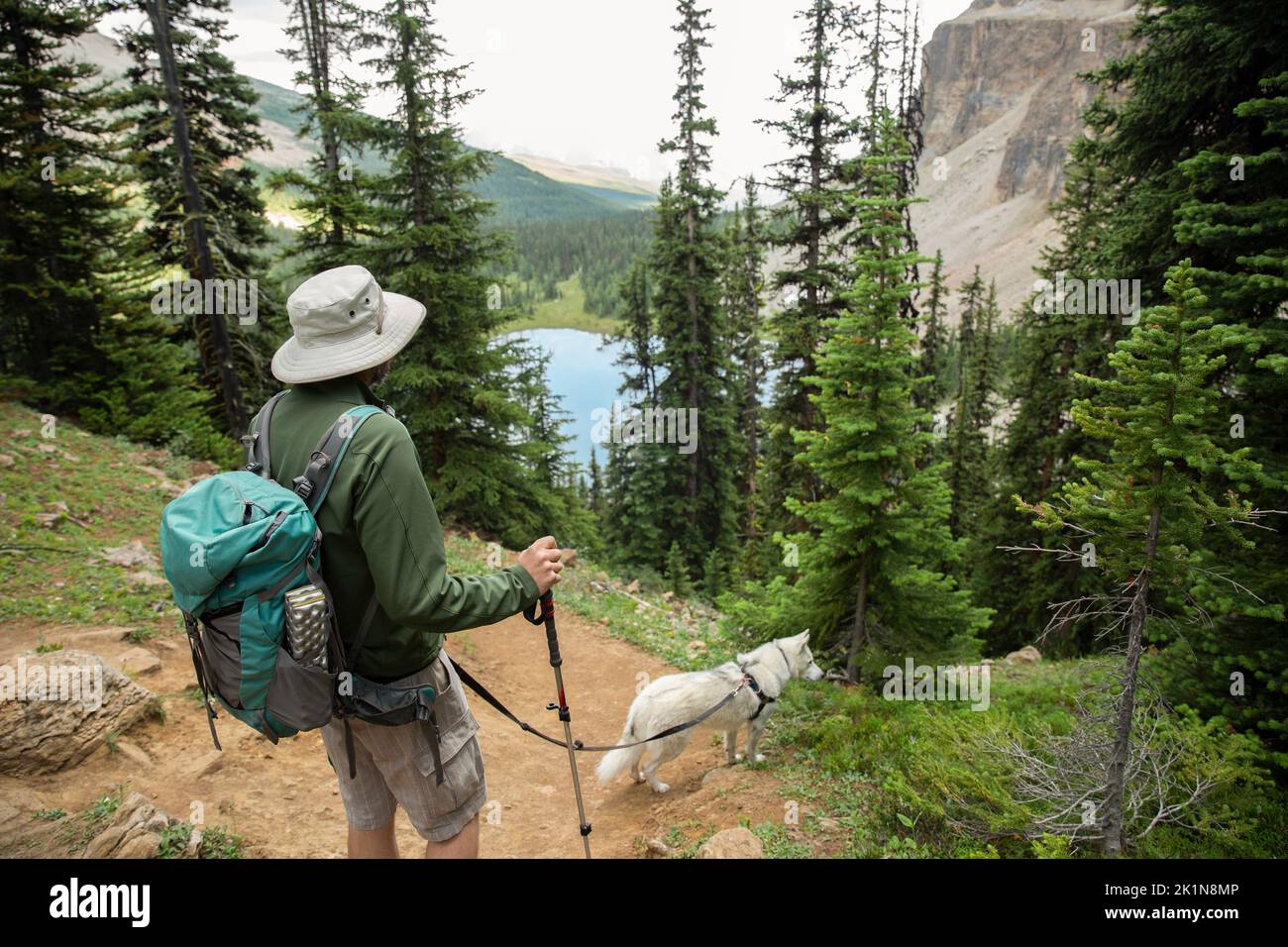 Man in wilderness hi-res stock photography and images - Alamy