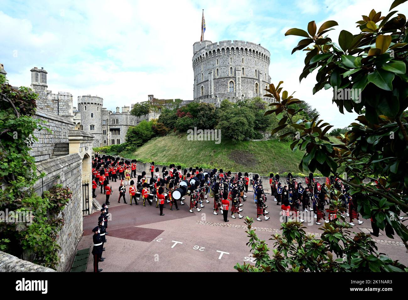 Queen elizabeth ii burial procession hires stock photography and images Alamy