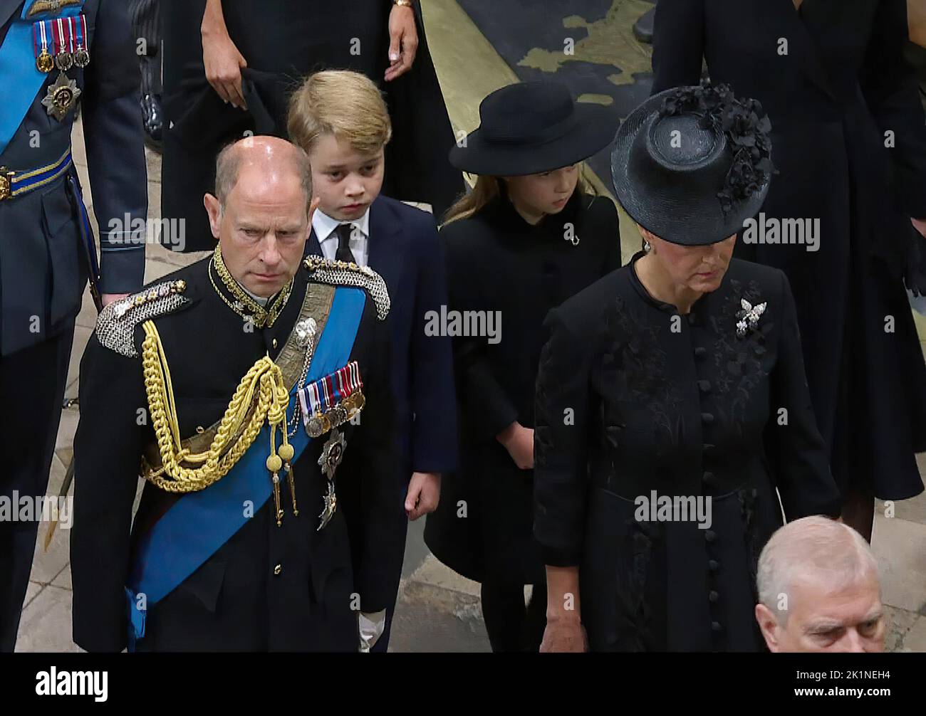 Queen’s State Funeral 19.9.22 Westminster Abbey  Coffin arrives at Westminster Abbey edward with Princes George Picture by Pixel8000 Stock Photo