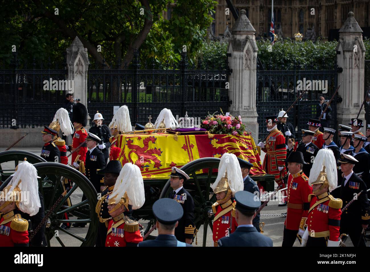 London, England. 19th September, 2022. The coffin of Queen Elizabeth II was carried through London one last time in a procession as part of the monarch's State Funeral.The event was one of the biggest the country has ever seen. Credit: Kiki Streitberger / Alamy Live News Stock Photo