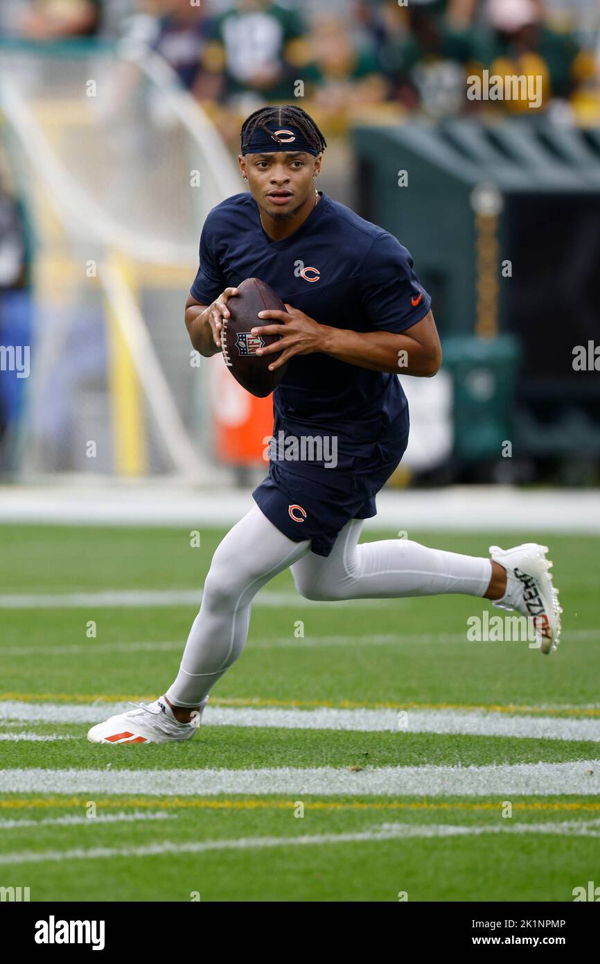 September 18, 2022: Chicago Bears quarterback Justin Fields (1) warming up  before the NFL football game between the Chicago Bears and the Green Bay  Packers at Lambeau Field in Green Bay, Wisconsin.