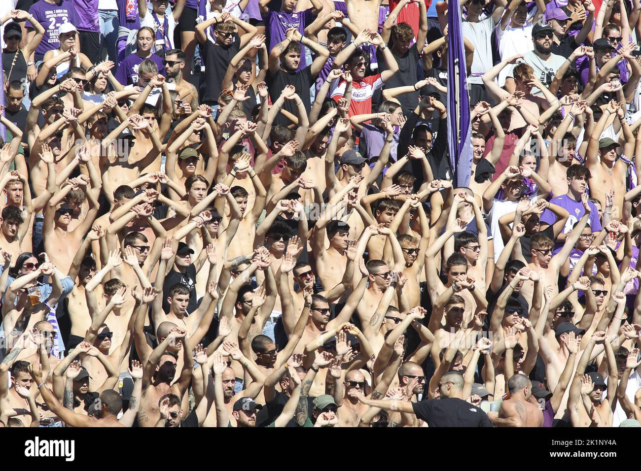 Fans of Fiorentina during the italian soccer Serie A match ACF Fiorentina  vs Hellas Verona FC on March 06, 2022 at the Artemio Franchi stadium in  Florence, Italy (Photo by Valentina Giannettoni/LiveMedia/Sipa