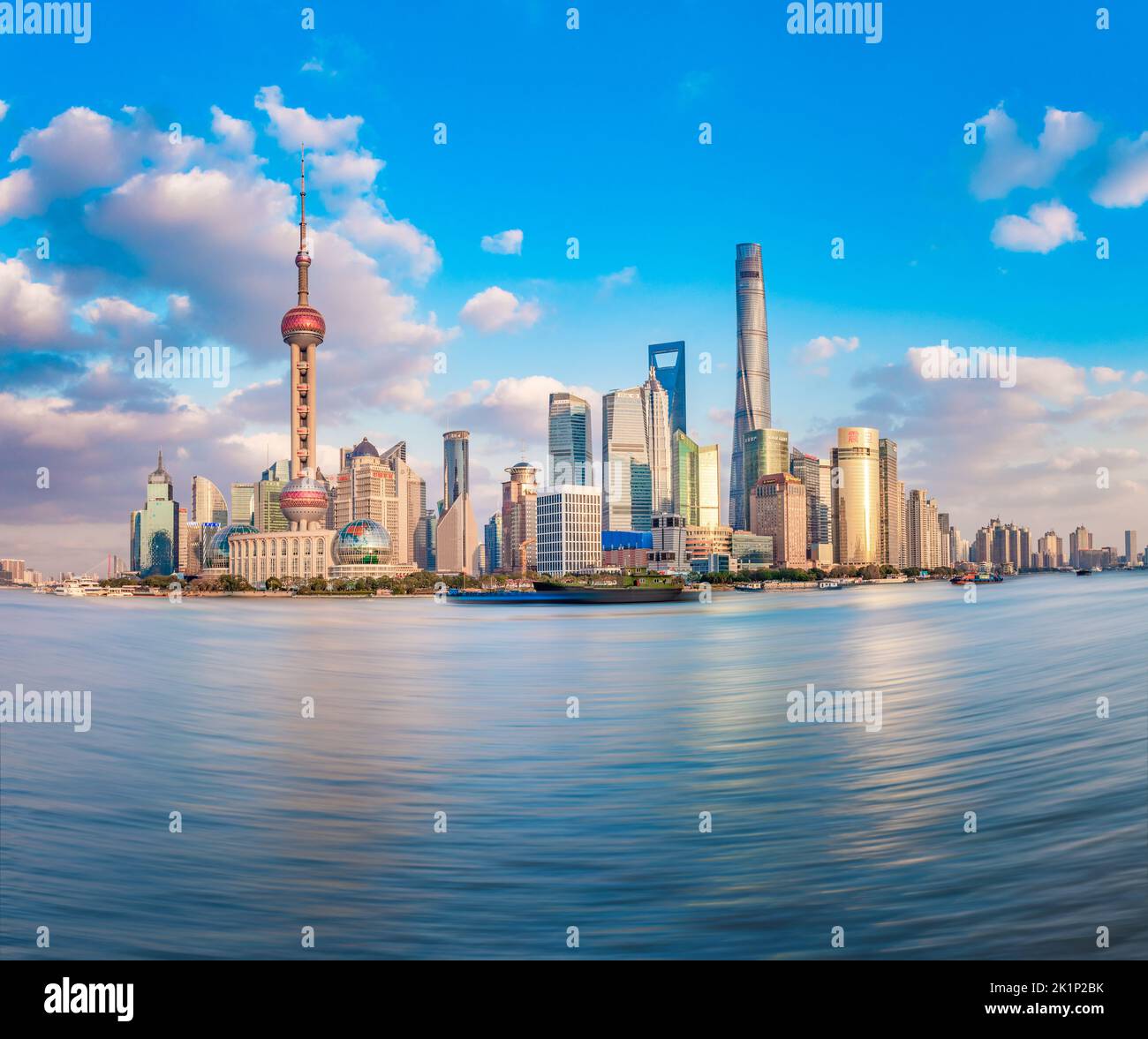 Green cities shanghai china hi-res stock photography and images - Alamy