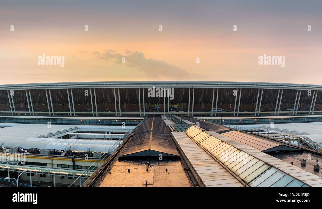 Terminal of Shanghai Pudong International Airport, China Stock Photo