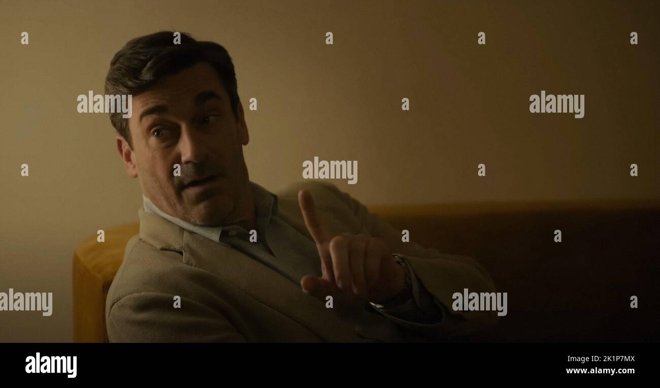 CONFESS, FLETCH, Jon Hamm, 2022. © Paramount Global / Courtesy Everett
