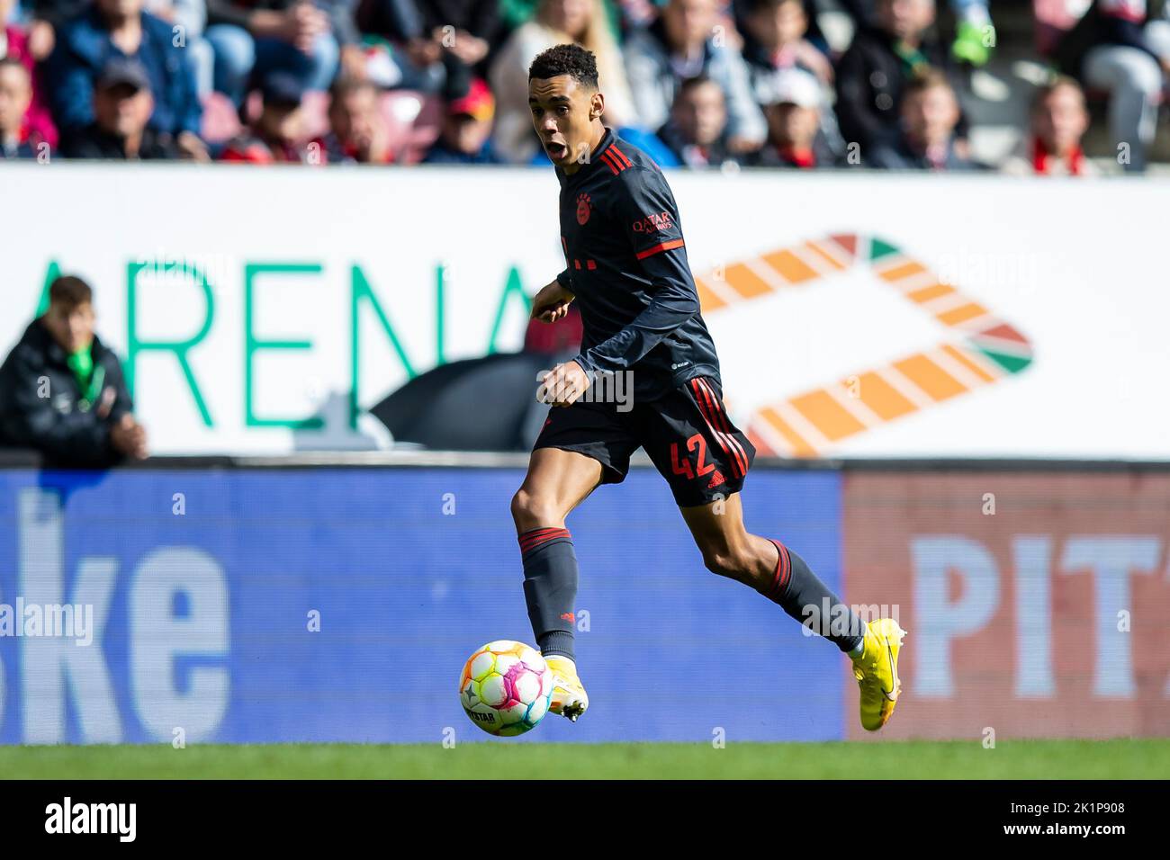 Augsburg, Germany. 17th Sep, 2022. Soccer: Bundesliga, FC Augsburg - Bayern Munich, Matchday 7, WWK Arena. Munich's Jamal Musiala in action. Credit: Tom Weller/dpa/Alamy Live News Stock Photo