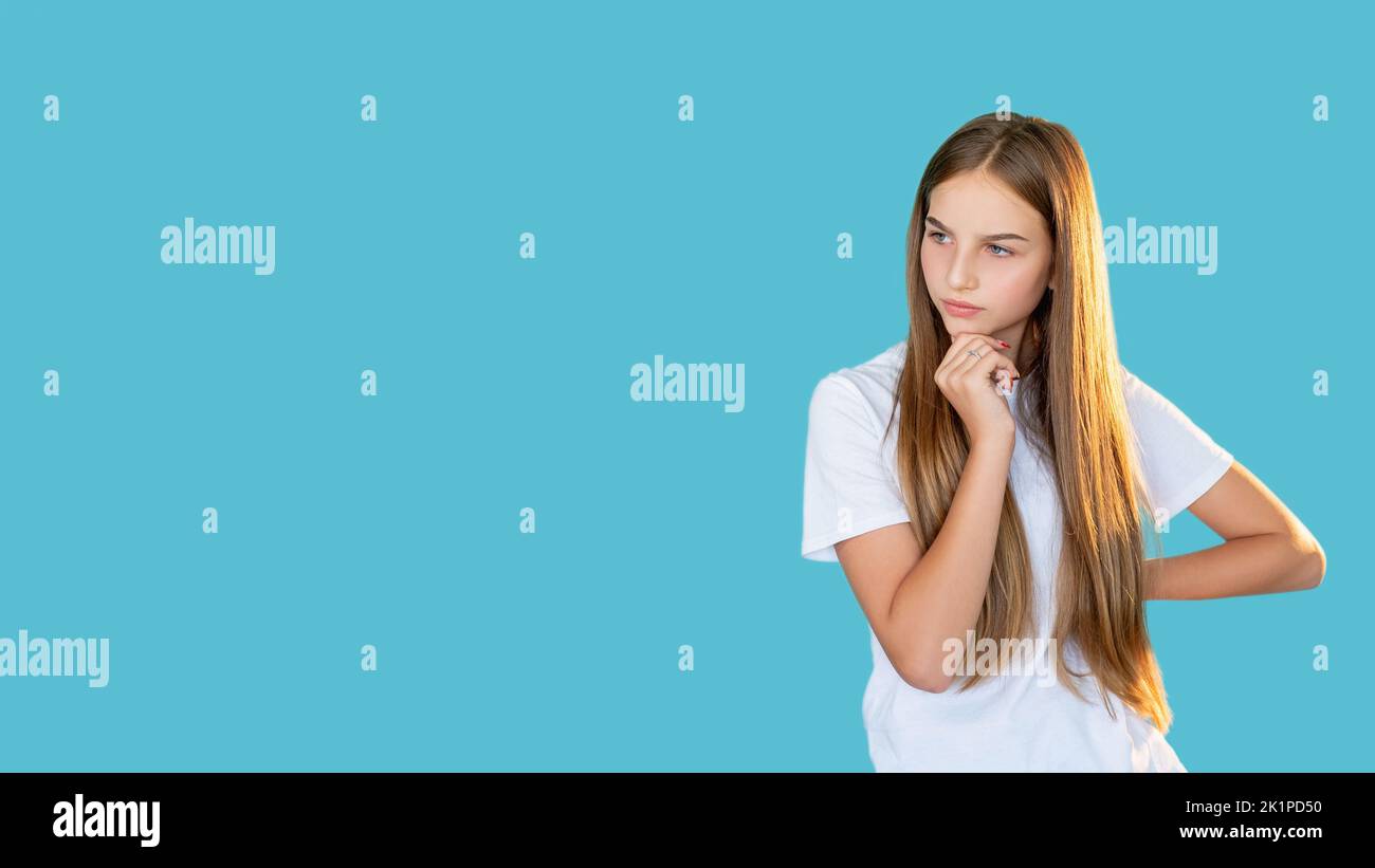 Confused teenager. Problem solution. Tought decision. Portrait of puzzled  uncertain pensive girl in white t-shirt looking for inspiration isolated on  Stock Photo - Alamy