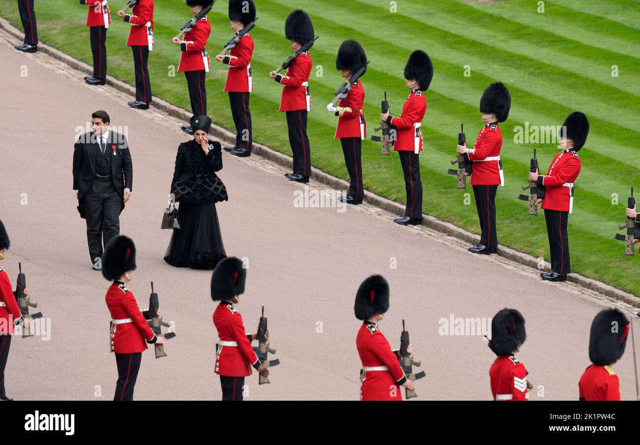 Guests arrive ahead of the Committal Service of Queen Elizabeth II at St George's Chapel at Windsor Castle in Berkshire. Picture date: Monday September 19, 2022. Stock Photo