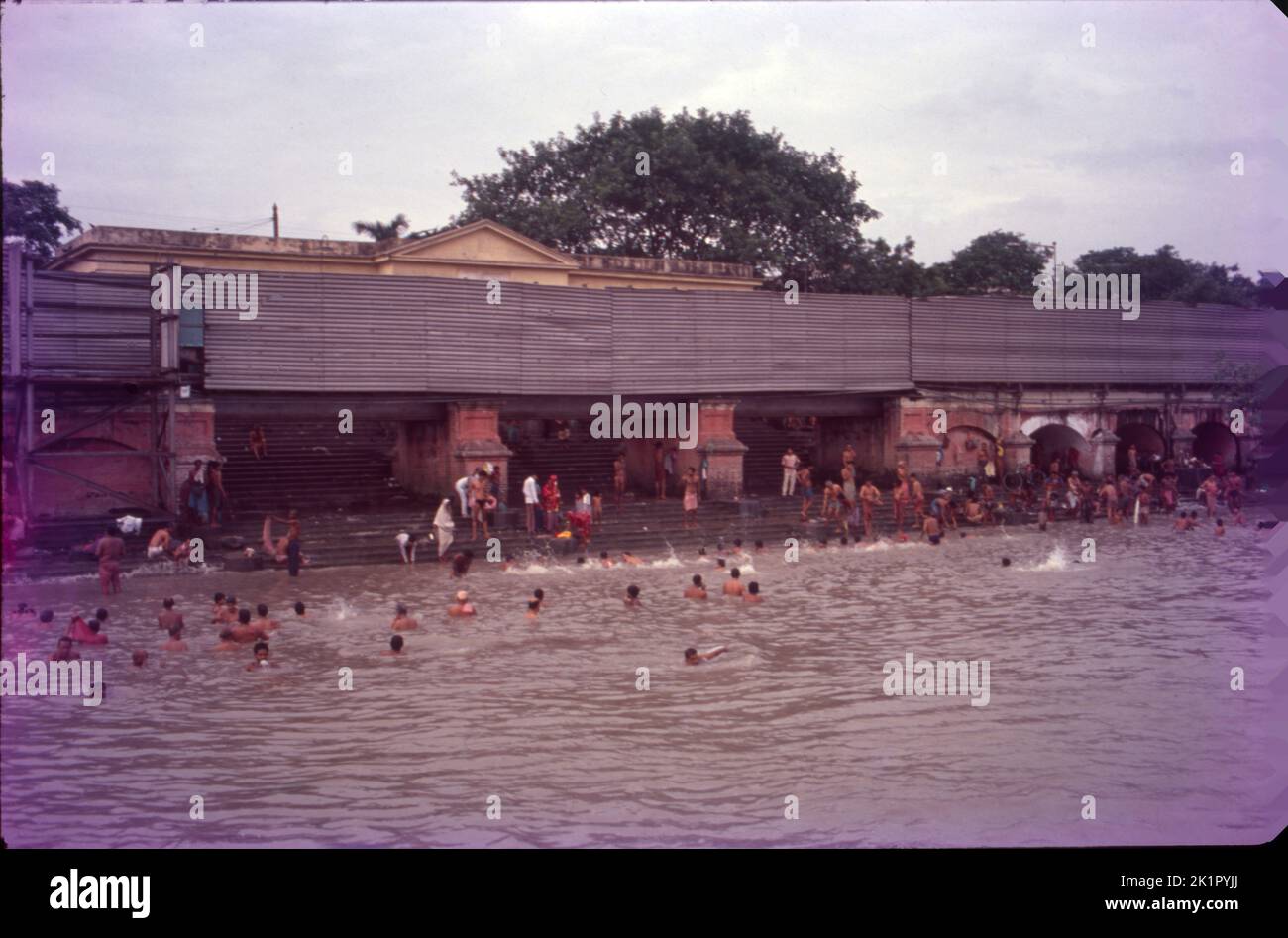 bhatar holi bath