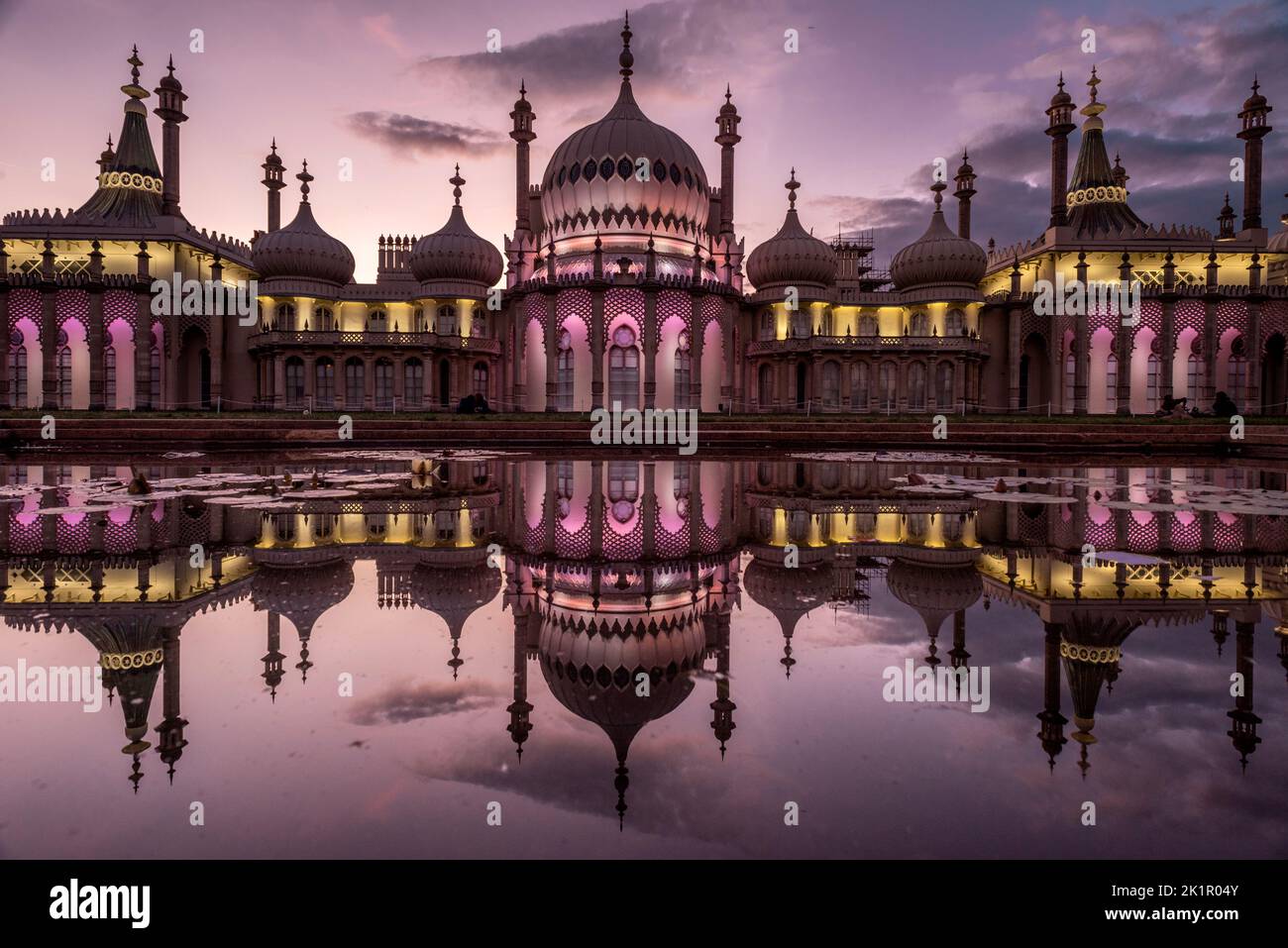 Brighton, September 18th 2022: Brighton Pavilion lit up in purple, the colour associated with royalty, following the death of Her Majesty the Queen, o Stock Photo
