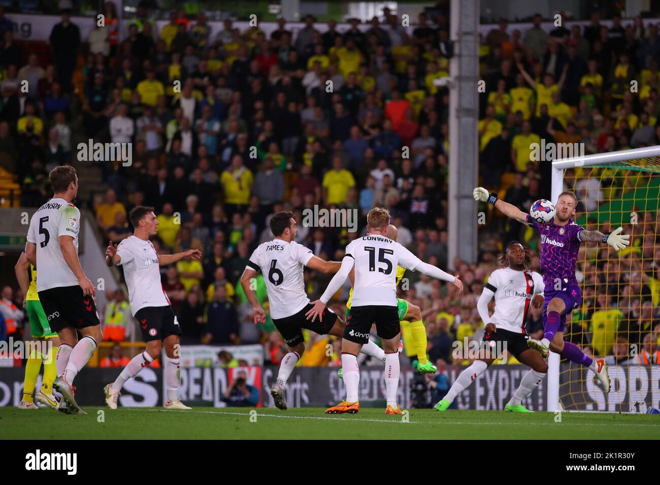 Daniel Bentley of Bristol City makes a save to deny Teemu Pukki of Norwich City - Norwich City v Bristol City, Sky Bet Championship, Carrow Road, Norwich, UK - 14th September 2022  Editorial Use Only - DataCo restrictions apply Stock Photo