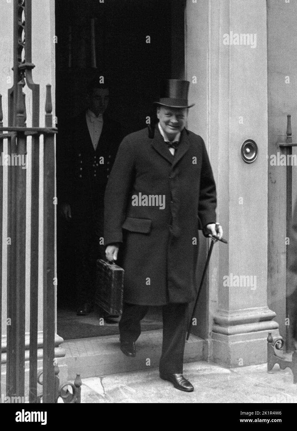 Winston Churchill leaving Downing Street, Budget Day 1925 Stock Photo