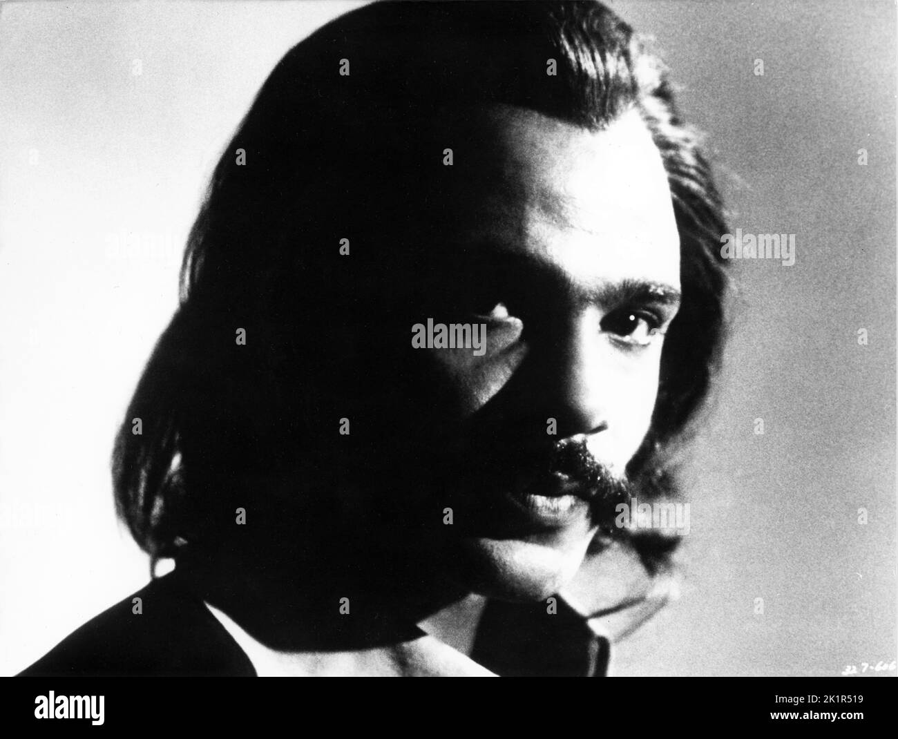 RON O'NEAL Portrait as cocaine dealer Priest in SUPER FLY 1972 director