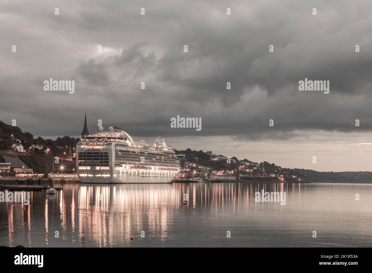Cobh, Cork, Ireland. 20th September, 2022. Cruise ship Emerald Princess berthed overnight at the deep water quay in Cobh, Co. Cork, Ireland.- Credit; / Alamy Live News Stock Photo