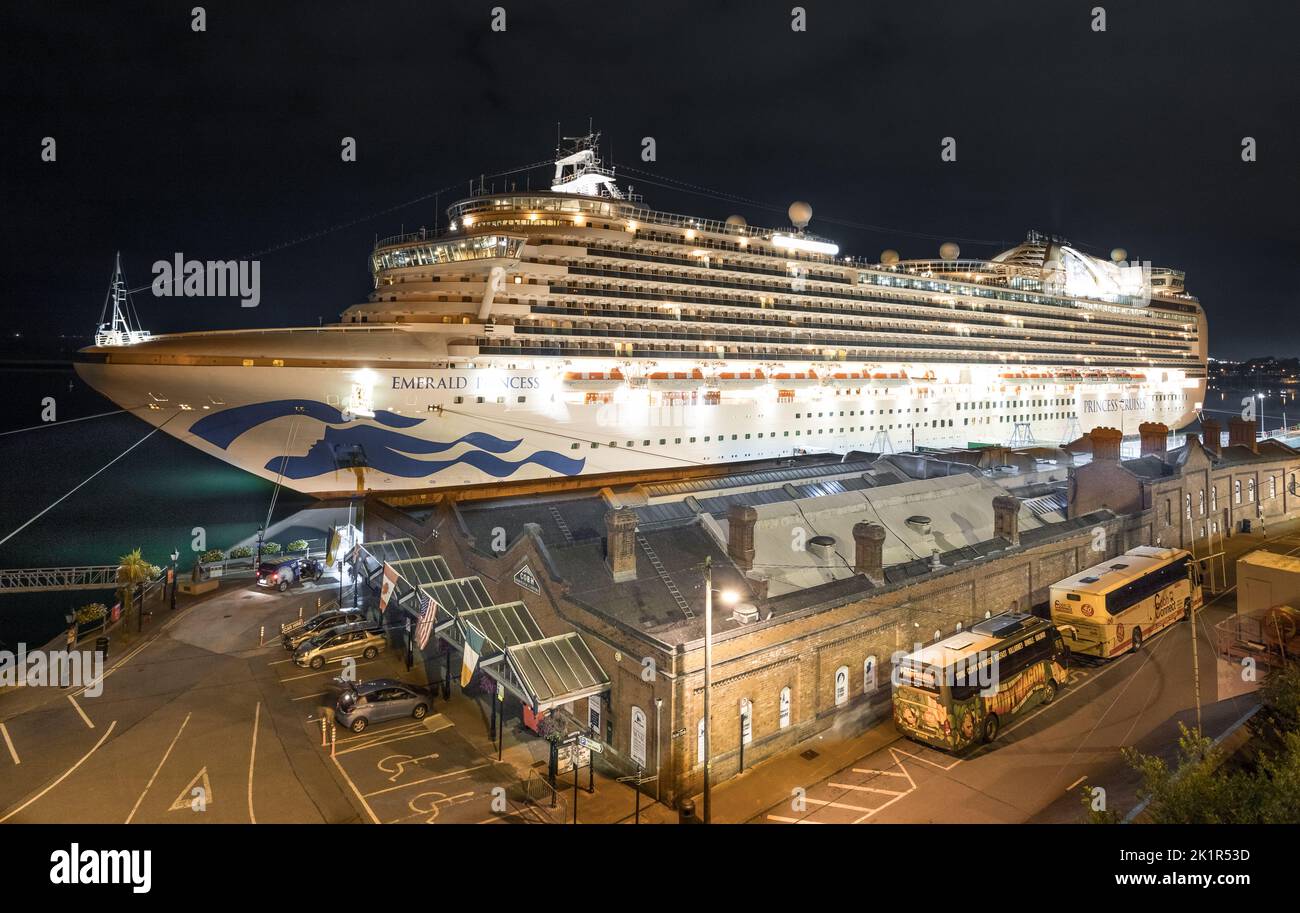 Cobh, Cork, Ireland. 20th September, 2022. Cruise ship Emerald Princess docked at the deep water berth overnight just behind the heritage centre in Cobh, Co. Cork, Ireland. - Credit; / Alamy Live News Stock Photo