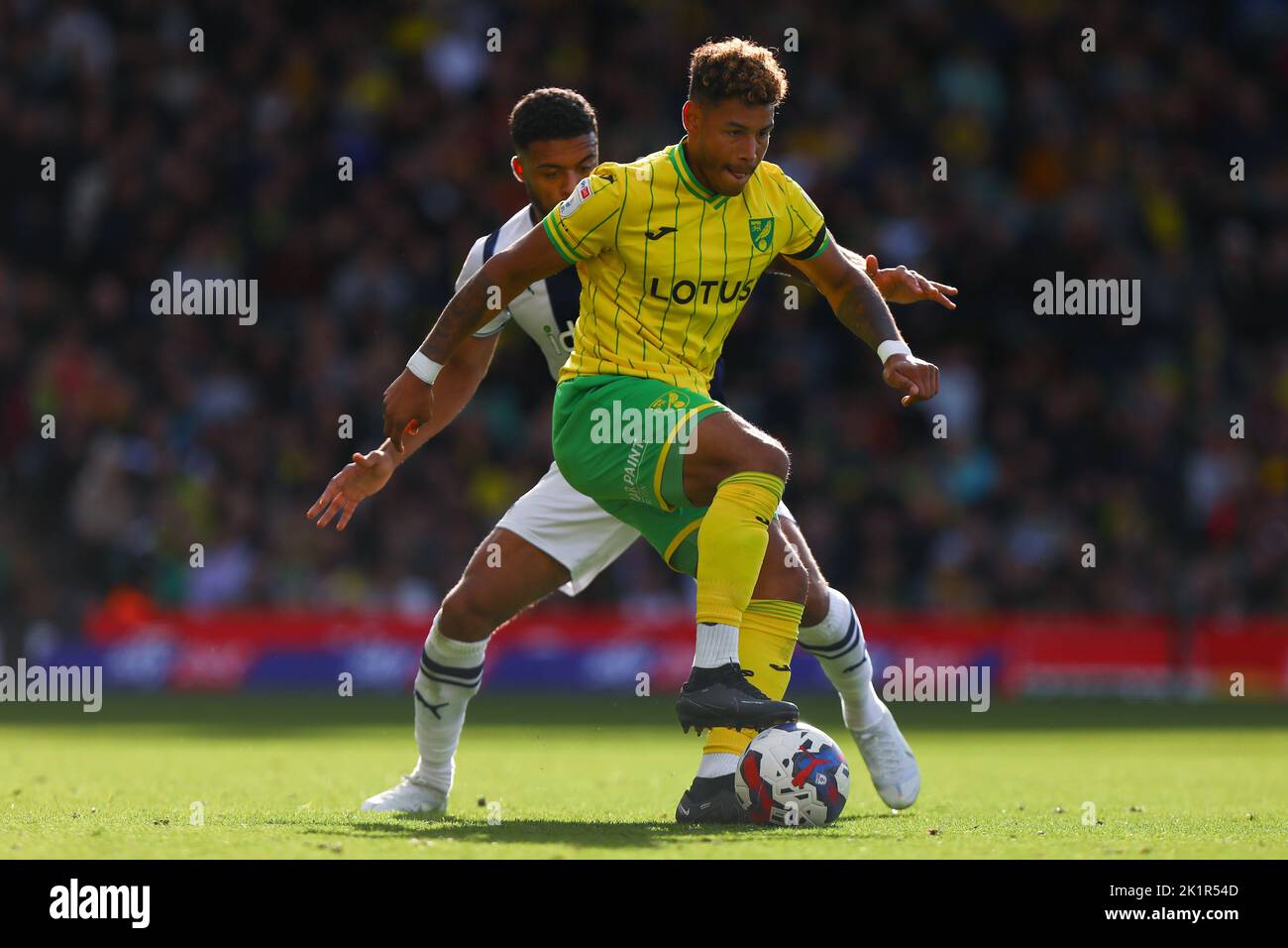 Onel Hernandez of Norwich City and Darnell Furlong of West Bromwich Albion - Norwich City v West Bromwich Albion, Sky Bet Championship, Carrow Road, Norwich, UK - 17th September 2022  Editorial Use Only - DataCo restrictions apply Stock Photo