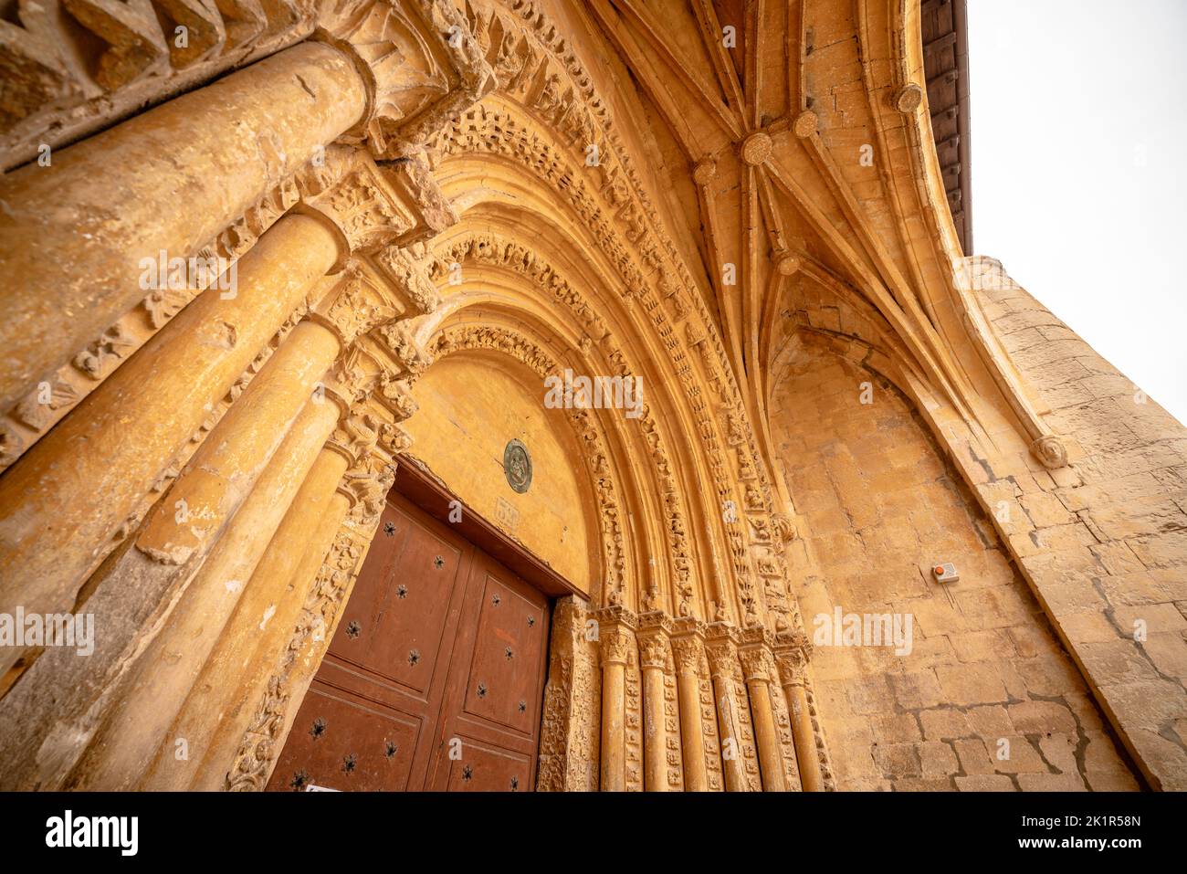Romanesque façade of the Church of San Pedro de Treviño, Burgos, Castilla y León Stock Photo