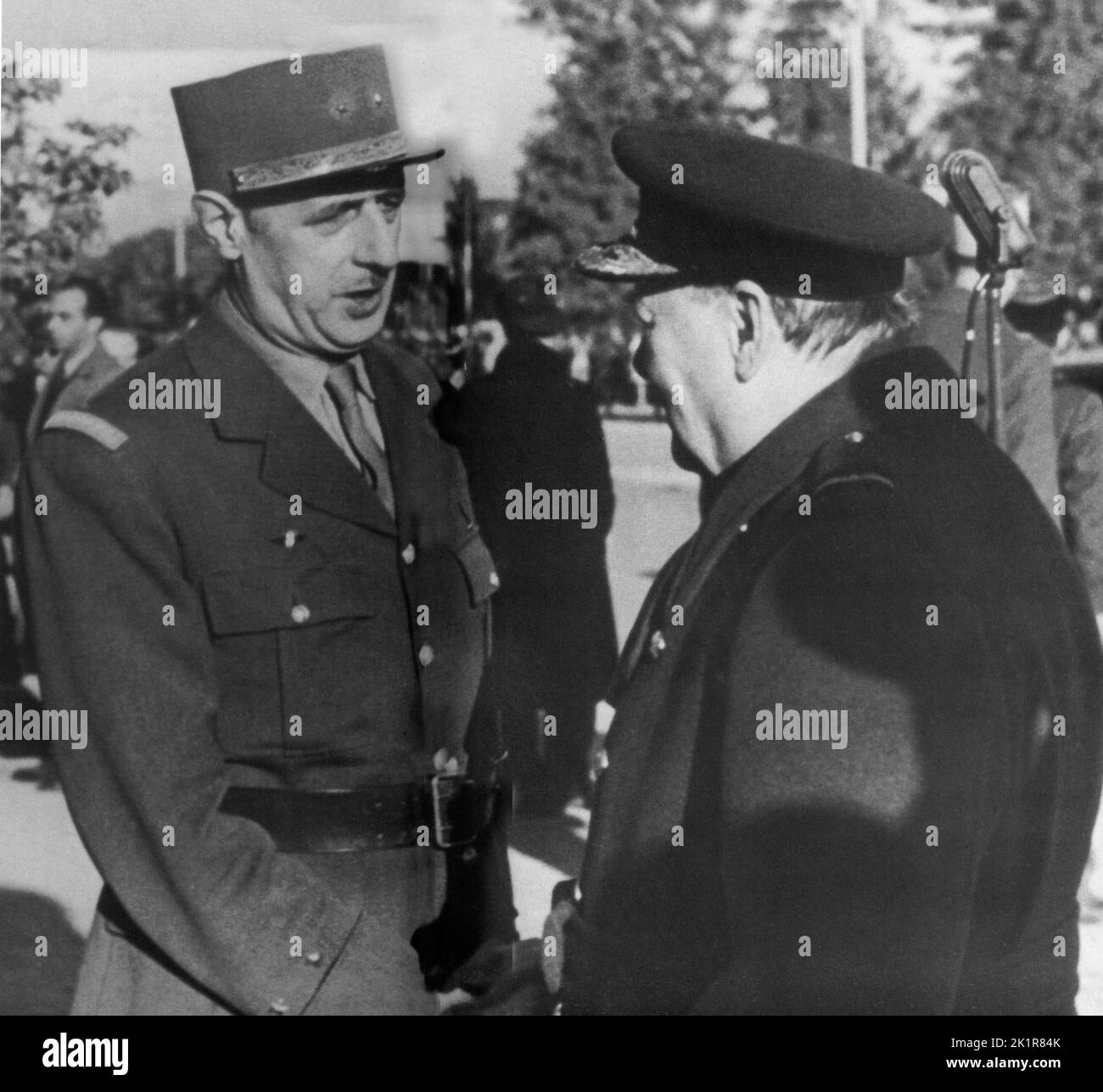 Winston Churchill with General Charles de Gaulle at the Marrakesh Conference, Morocco. January 1944 Stock Photo