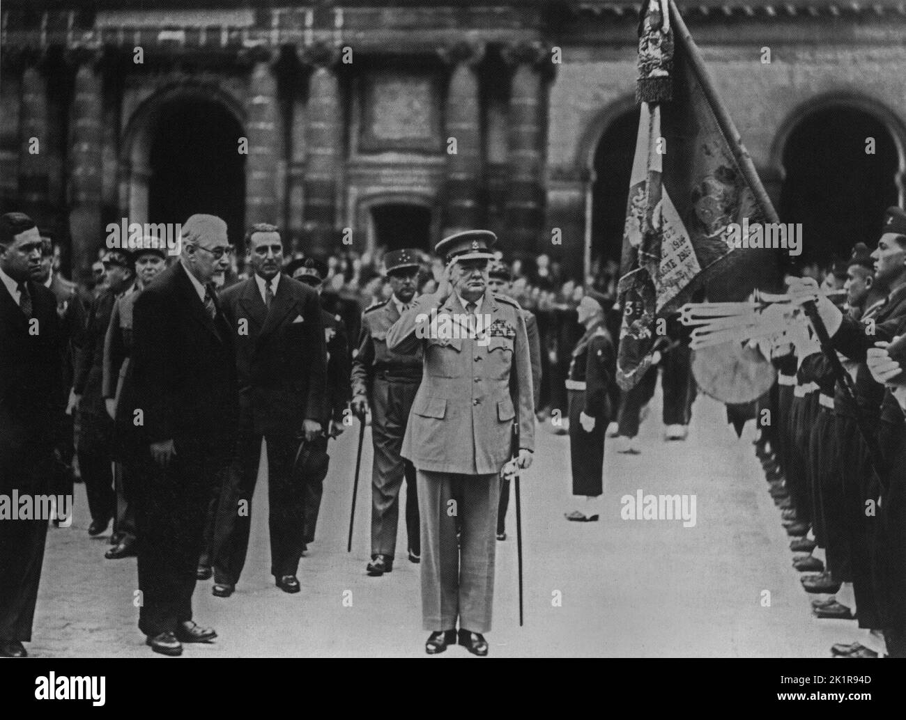 Winston Churchill in Paris for his presentation of the Medaille Militaire.May 1947 Stock Photo