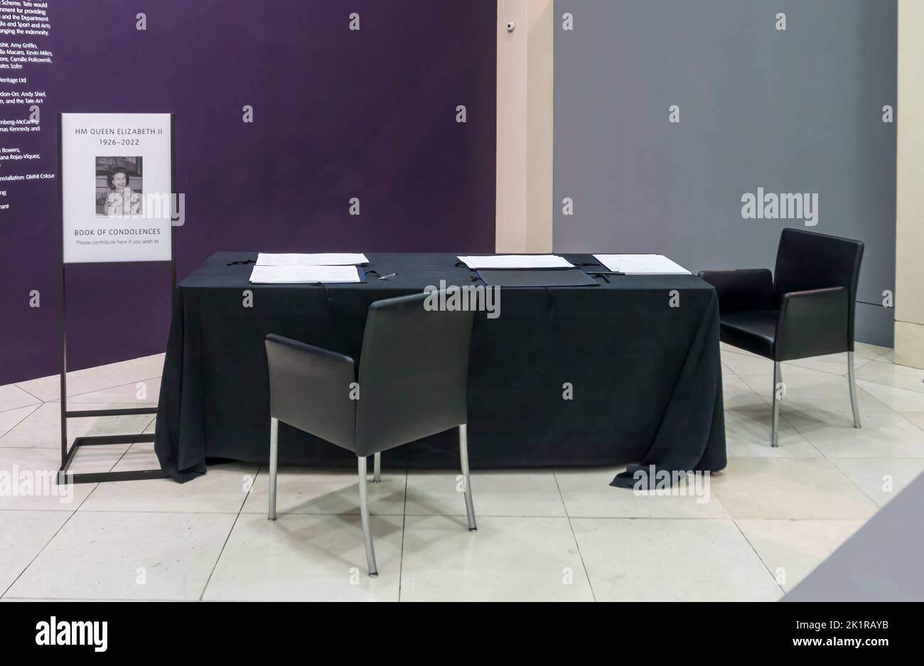 A Book of Condolences at Tate Britain following the death of Queen Elizabeth II. Stock Photo