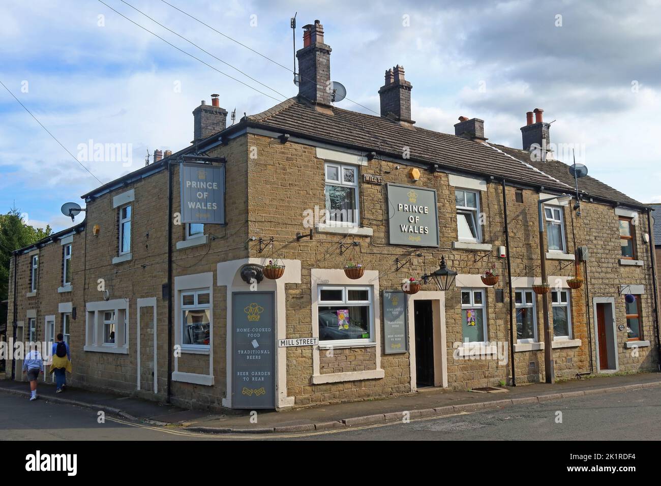Prince of Wales, pub in Mill Street, Milltown, Glossop, High Peak, Derbyshire, England, UK, SK13 8PX Stock Photo