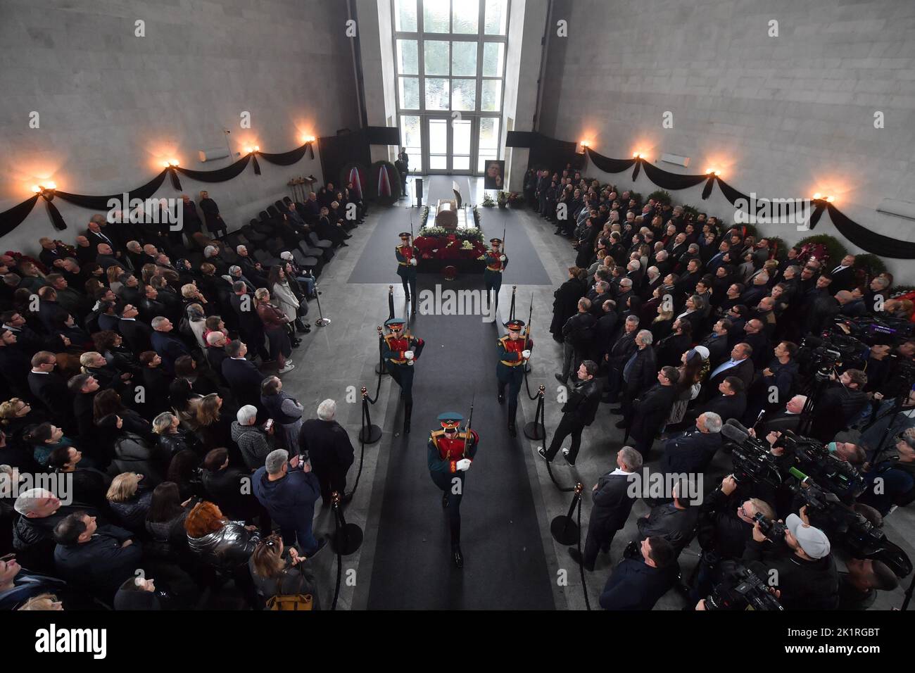 Moscow. Guard of honor at a ceremony of farewell to the CEO of media group of Komsomolskaya Pravda Vladimir Sungorkin in the funeral house of Troyekurovo. Stock Photo