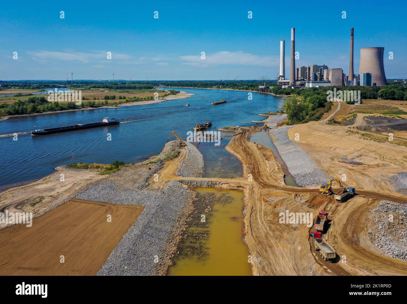 Dinslaken, Voerde, North Rhine-Westphalia, Germany - Emscher estuary into the Rhine. Construction site of the New Emschermouth in front of the decommi Stock Photo