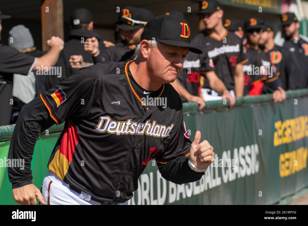 St. Louis Cardinals manager Tony LaRussa paces the dugout during the ninth  inning against the Pittsburgh Pirates at Busch Stadium in St. Louis on  April 26, 2006. (UPI Photo/Bill Greenblatt Stock Photo 