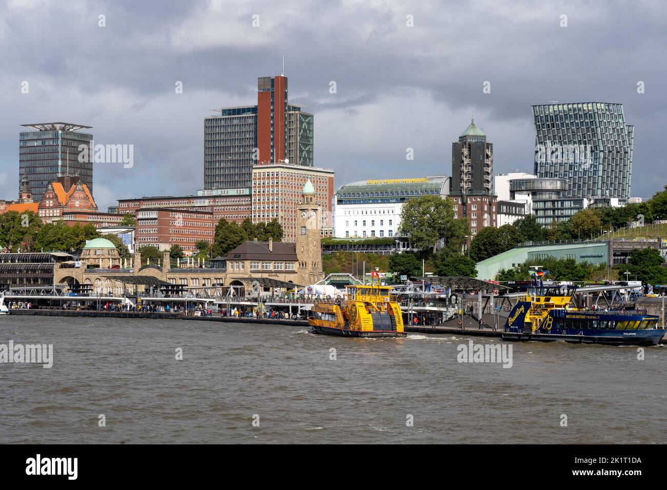 View over Hamburg, Hamburg, Hafen, Harbour, 833. Hafengeburtstag, Anniversary, Schiffe, Ship, Elbe, Wasser, Fluss, River, Stock Photo