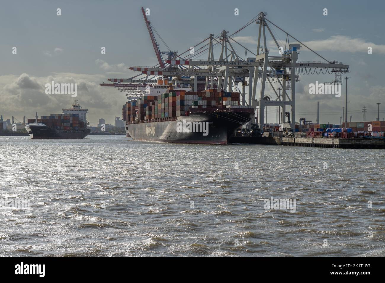 Burchardkai, Container, Hamburg, Hafen, Harbour, 833. Hafengeburtstag, Anniversary, Schiffe, Ship, Elbe, Wasser, Fluss, River, Stock Photo
