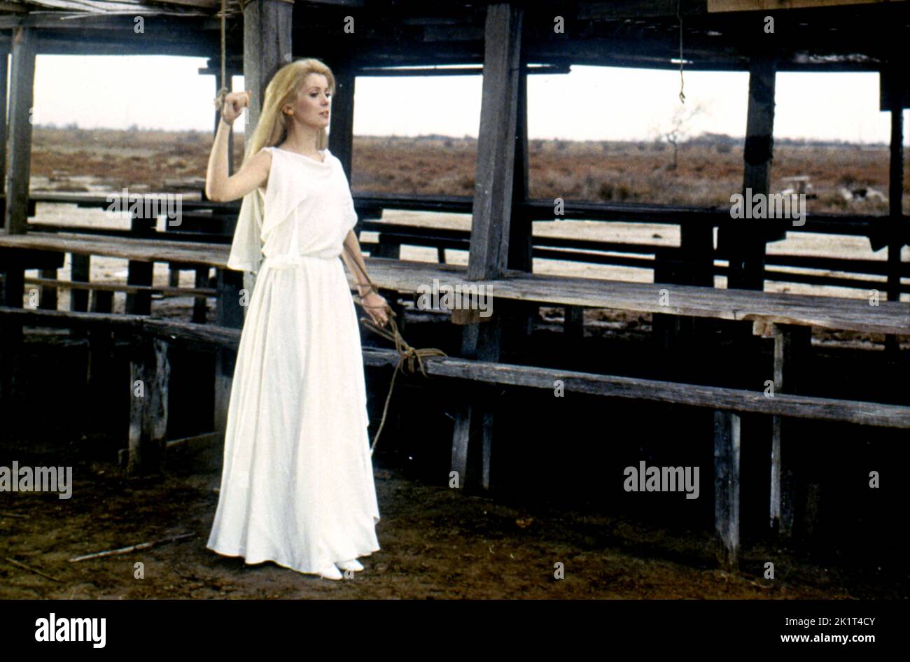 CATHERINE DENEUVE in BELLE DE JOUR (1967), directed by LUIS BUÑUEL. Credit: PARIS FILM/FIVE FILM / Album Stock Photo