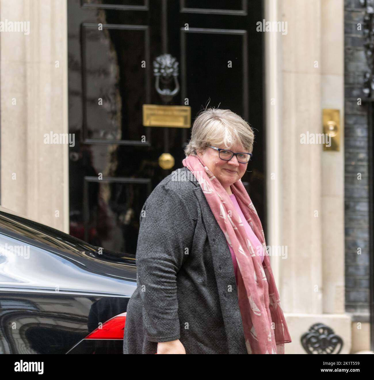 London, UK. 20th Sep, 2022. Thérèse Coffey, Health Secretary and deputy prime minister, arrives at 10 Downing Street, Credit: Ian Davidson/Alamy Live News Stock Photo