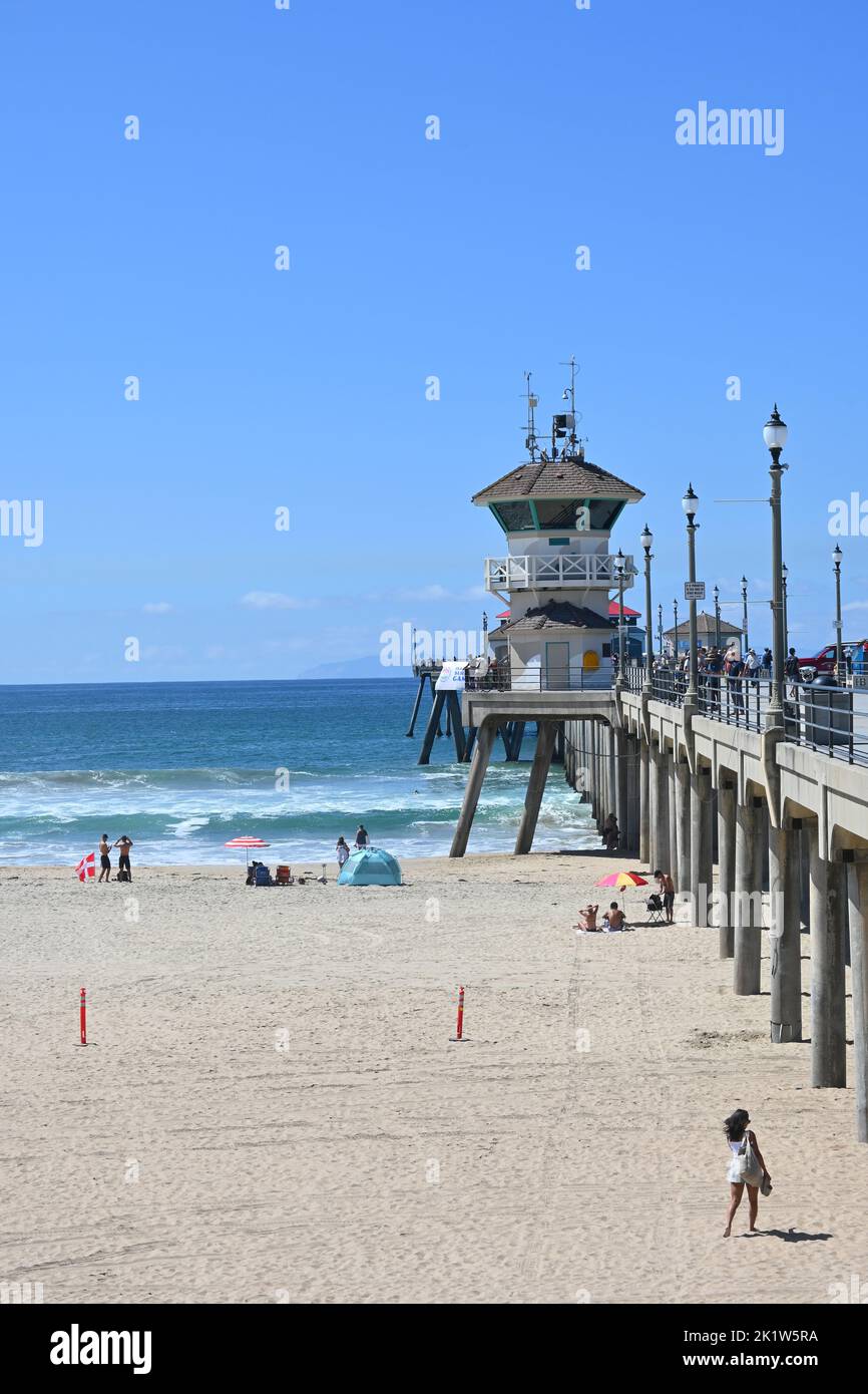 HUNTINGTON BEACH, CALIFORNIA, 19 SEPT 2022: Huntington Beach Pier with the Lifeguard Operations Tower. Stock Photo