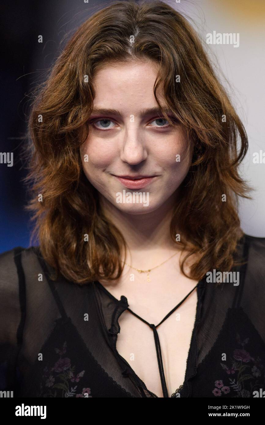 London, UK. 20 September 2022. Birdy attending the UK premiere of Catherine Called Birdy at the Curzon Mayfair cinema, London . Picture date: Tuesday September 20, 2022. Photo credit should read: Matt Crossick/Empics/Alamy Live News Stock Photo