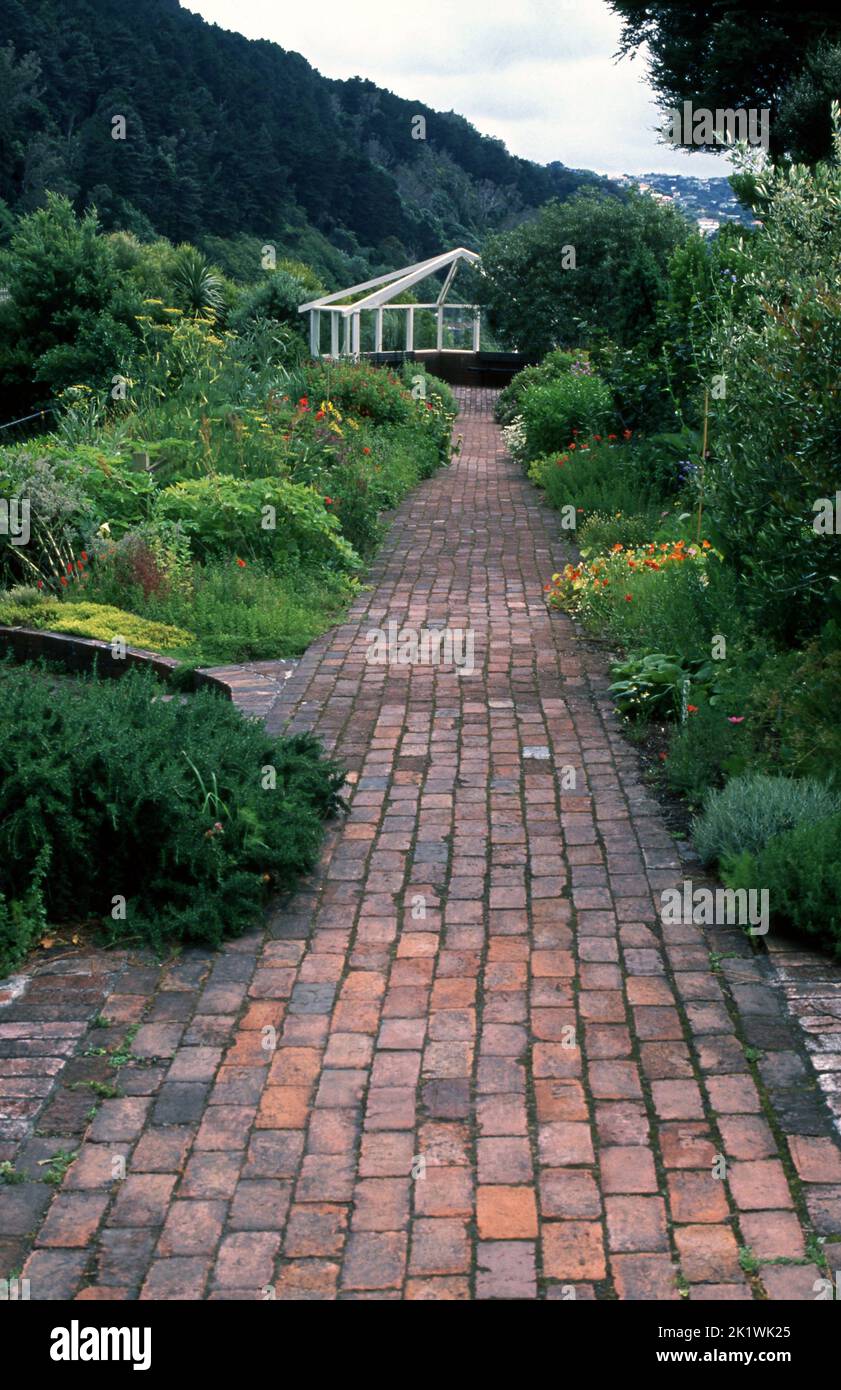 Paths path pathways pathway hi-res stock photography and images - Alamy