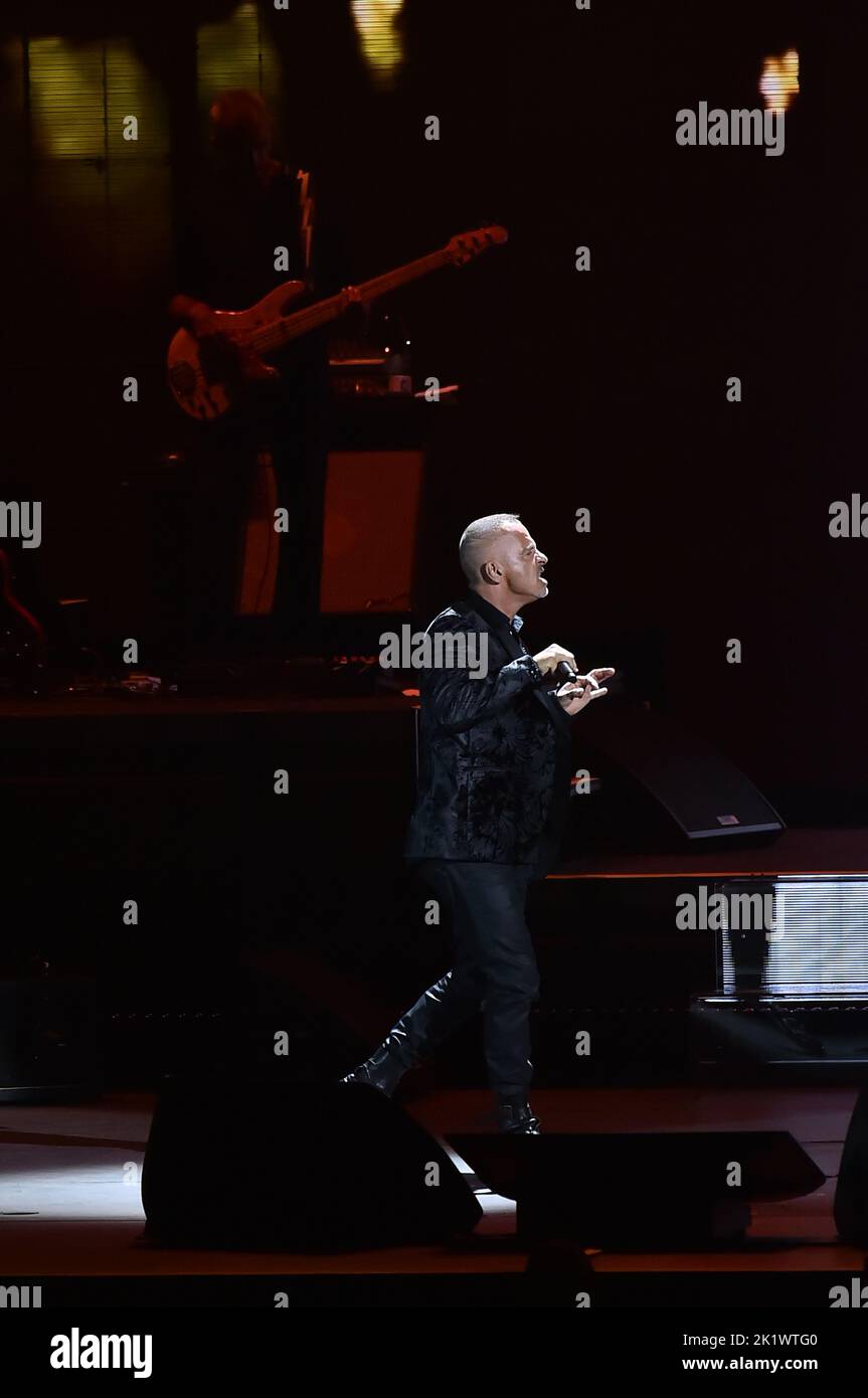  Eros Ramazzotti Eros Ramazzotti Concert - Battito Infinito World Tour Illustration 