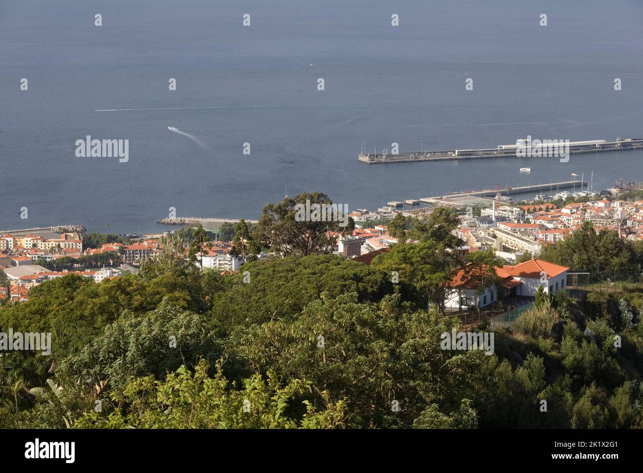 Bay of funchal hi-res stock photography and images - Alamy