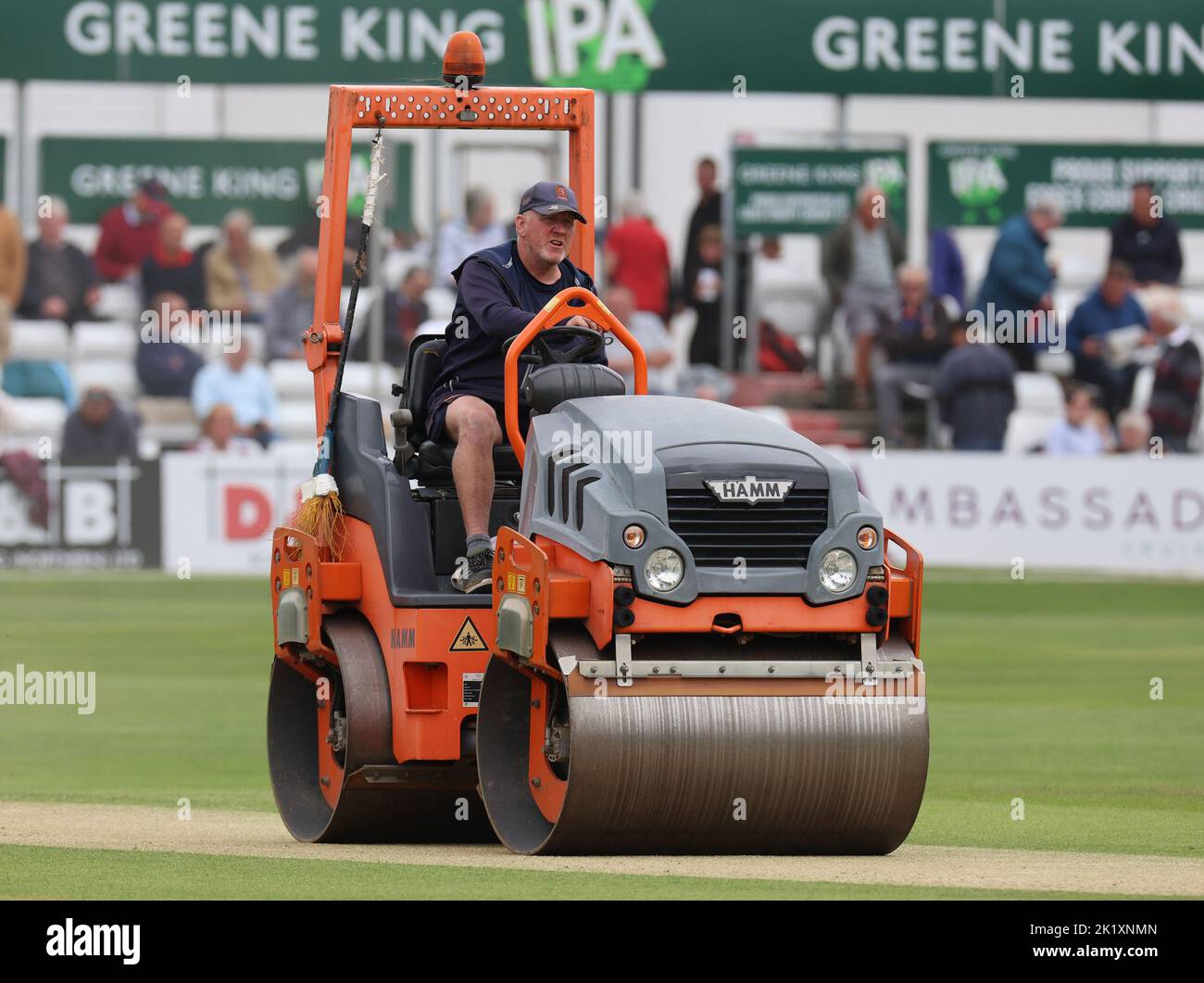 CHELMSFORD ENGLAND - SEPTEMBER 20 : Groundsman rolling the wicket during LV= COUNTY CHAMPIONSHIP - DIVISION ONE Day One of 4 match between Essex CCC a Stock Photo